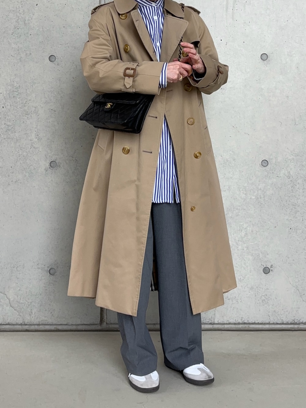 Burberry Prorsumのトレンチコートを使ったレディース人気ファッション