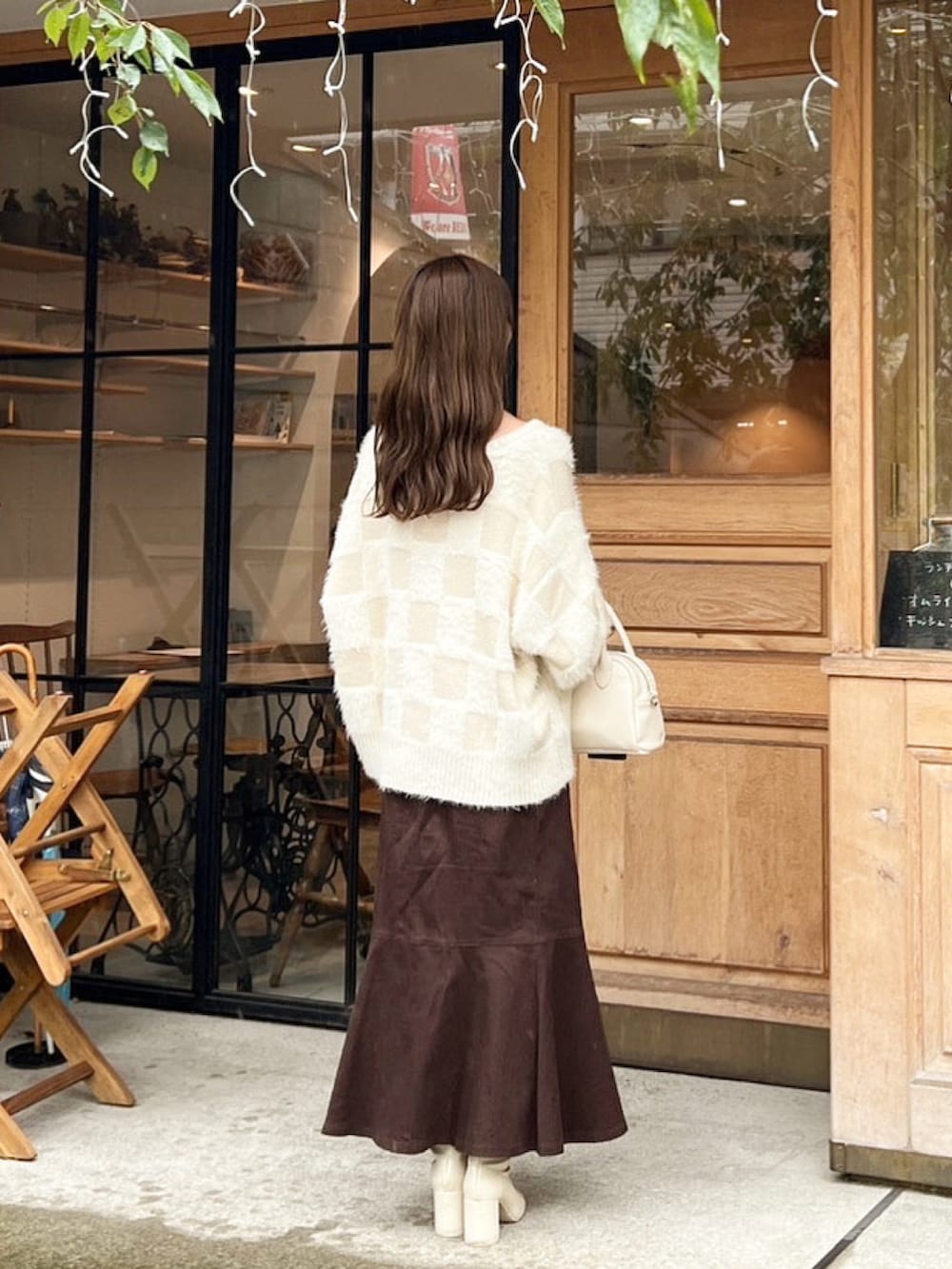 「初秋コーデ、カジュアルコーデ、今日のコーデ、秋服準備はじめました、秋、休日スタイル、あざとフェミニンコーデ、muguet、淡色コーデ、淡色女子、淡色、淡色女子と繋がりたい、大人かわいい、ロングスカート、ブラウン」｜「HeatherのLadyマーメイドスカート　259636（スカート、ブラウン系）」を使った、manaさん（レディース・159cm）の秋コーディネートの2枚目の写真
