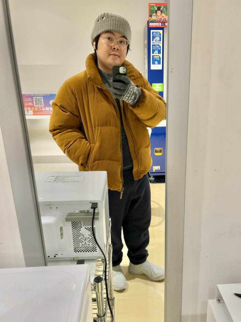 りゅうたさんの「UNIQLO ✖︎ ANYA HINDMARCH ヒートテックビーニー（UNIQLO）」を使ったコーディネートの2枚目の写真
