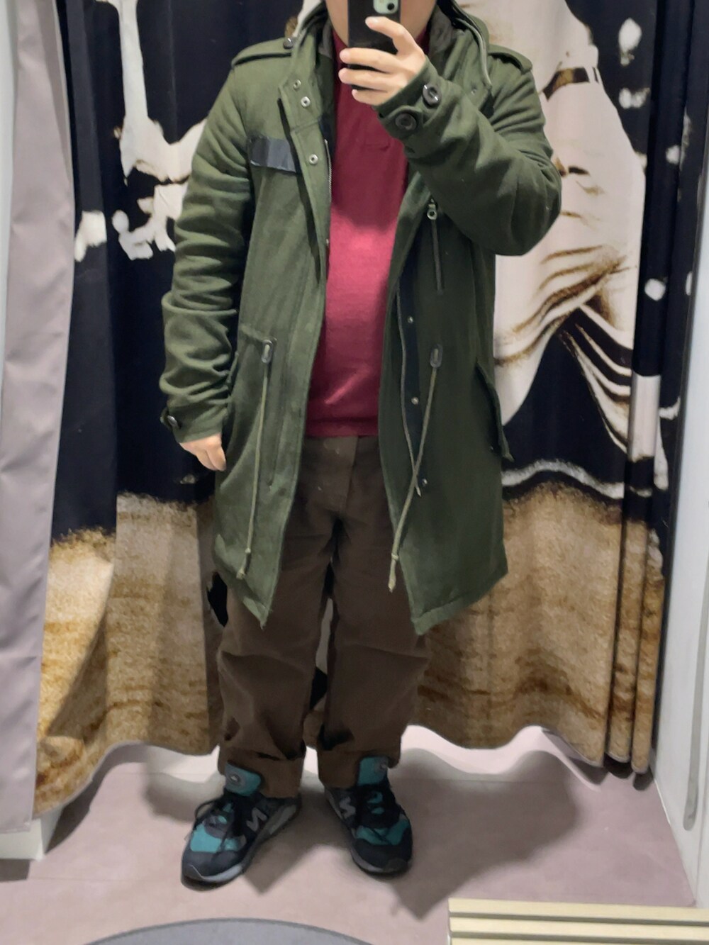 「秋冬コーデ、冬コーデ、シンプルスタイル、大人コーデ、スニーカーコーデ、ワントーンコーデ、ぽっちゃり、キャップ、ニット、ポロシャツ、モッズコート、ブラウン、デニムパンツ、ニューバランス、いいね、save、フォローお願いします🤑」｜「NEW ERAのニューエラ キャップ 9TWENTY ツイード（キャップ、ホワイト系）」を使った、りゅうたさん（メンズ・159cm）の秋コーディネートの3枚目の写真