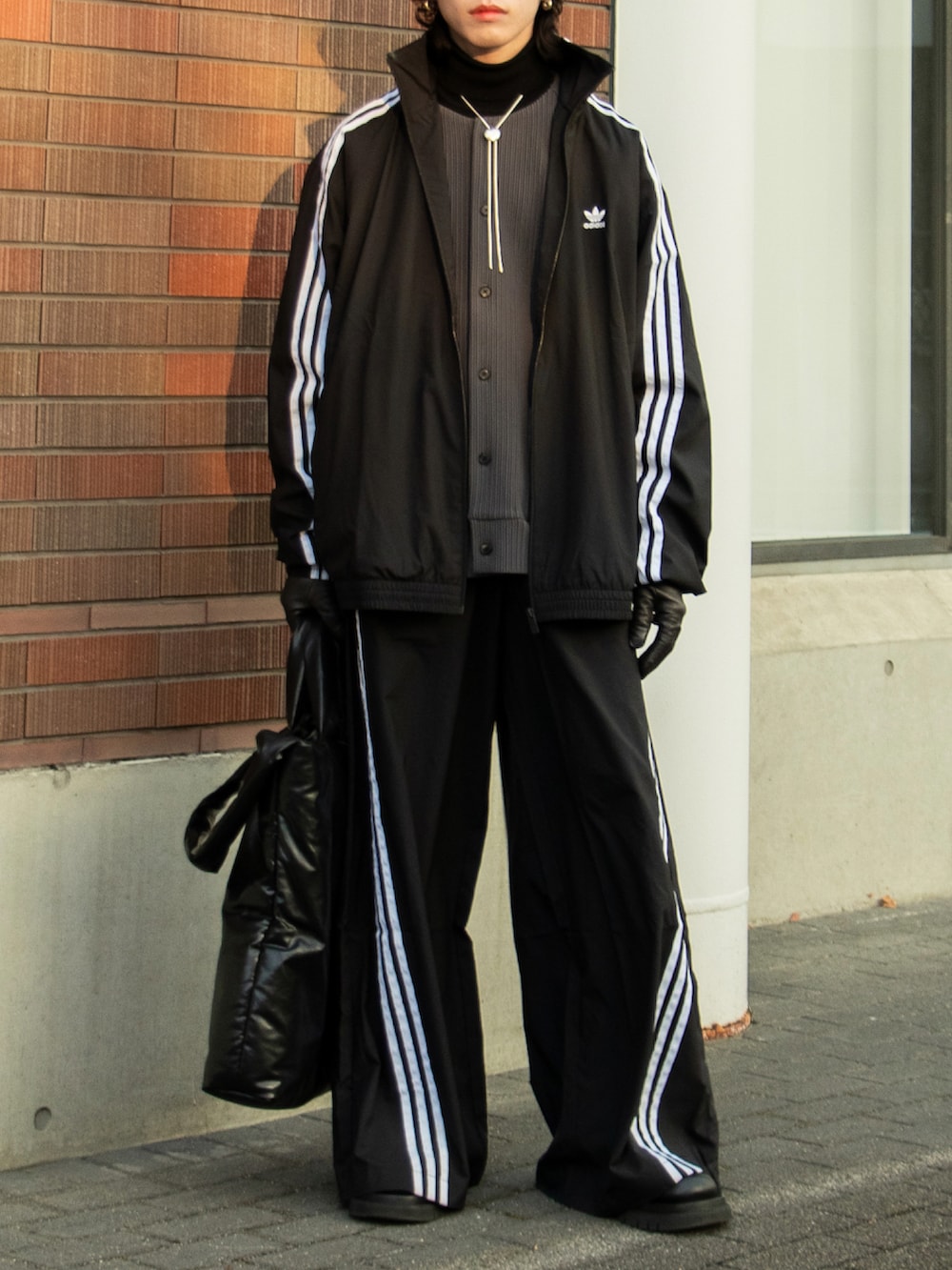 レアadidas ブラック ナイロンジャケット、パンツセットアップ Aoi Sugiyama ｜adidasのナイロンジャケットを使ったコーディネート - WEAR
