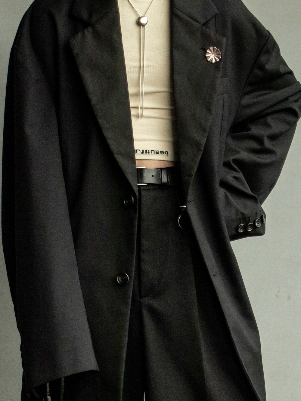 stein ブラック テーラードジャケット Aoi Sugiyama ｜steinのテーラードジャケットを使ったコーディネート