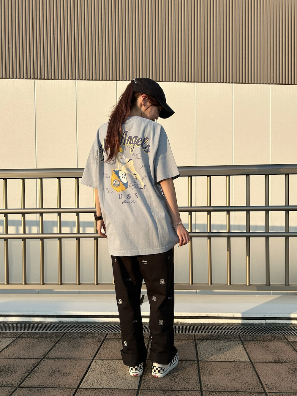 「スタッフコーデ、Tシャツ、AVIREX、刺繍、夏コーデ、ピンナップガール、AVIREXBelle、ブルーエンジェルス、いいね、save、フォローお願いします🤑、AVIREX海老名」｜「NEW ERAの直営店限定/×ニューエラ ポロキャップ USA国旗/ AVIREX×NEW ERA 9TWENTY POLO CAP（キャップ、ブルー系）」を使った、あいかさん（レディース・158cm）の夏コーディネートの2枚目の写真