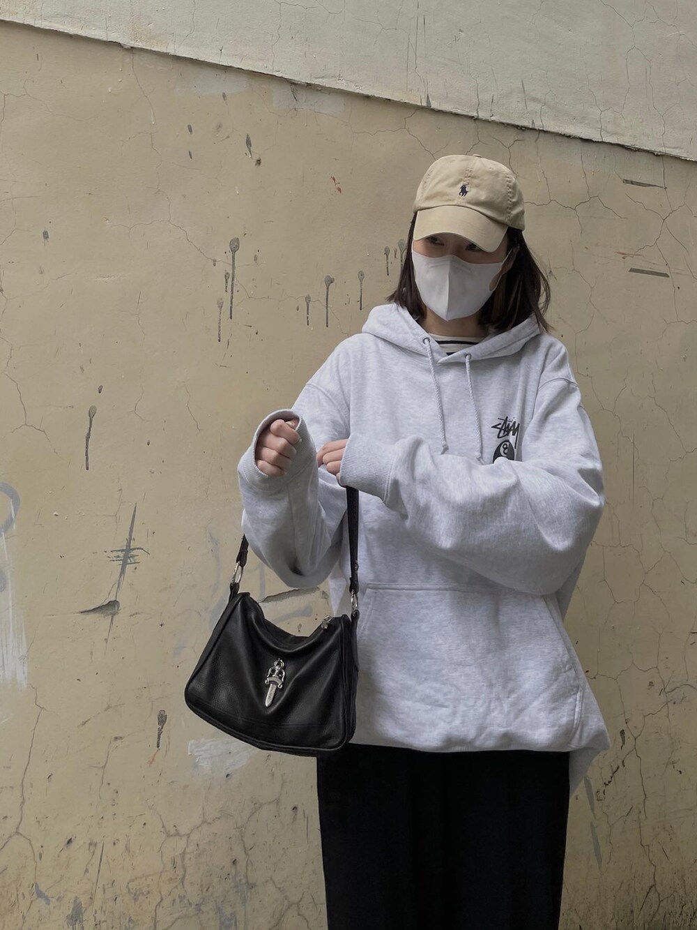 𓇬ℍ𝕒𝕟𝕒𓇬｜STUSSYのパーカーを使ったコーディネート - WEAR