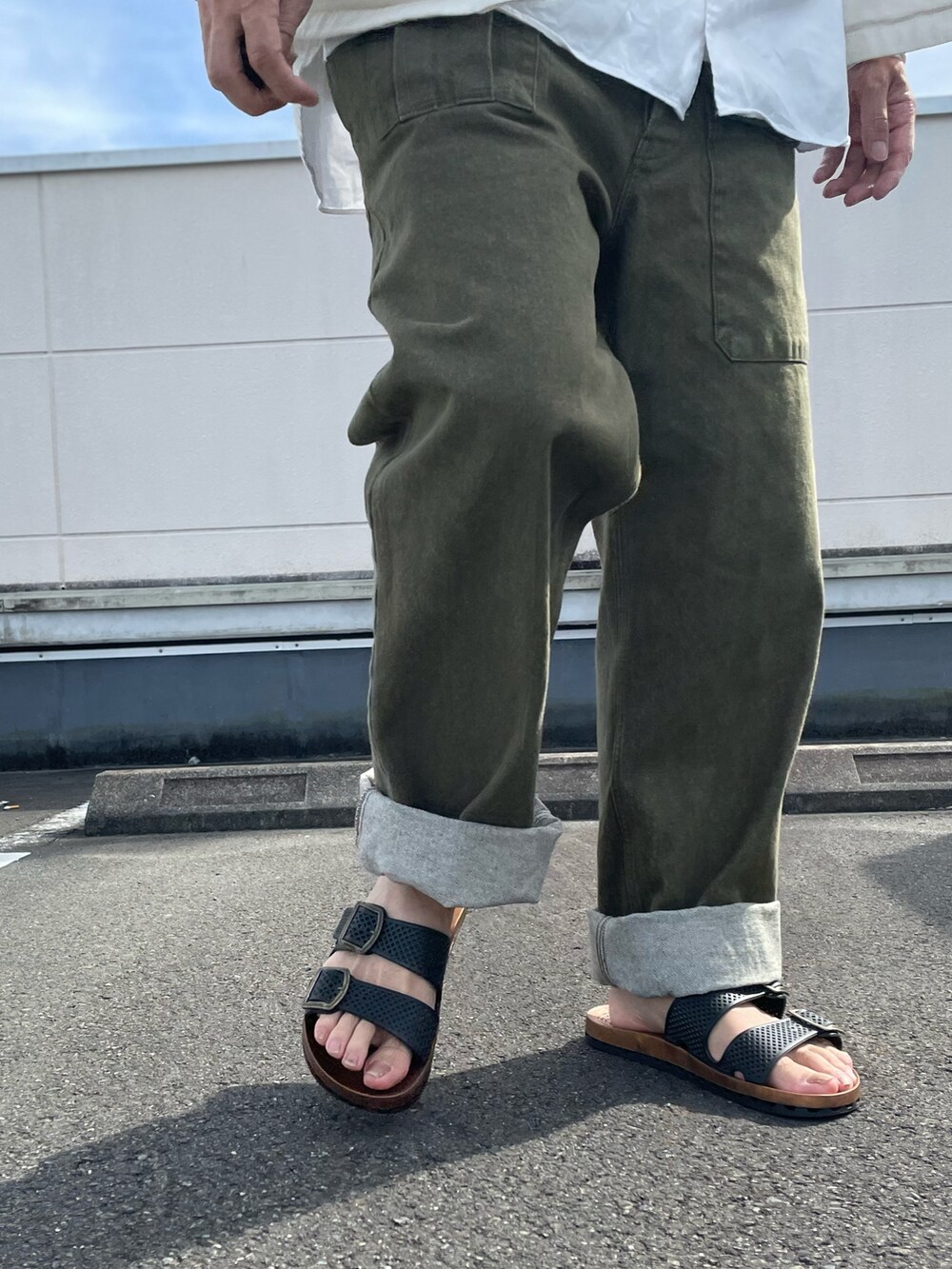 「HOUSTONのアイテム（デニムパンツ、グリーン系）」を使った、gozou12345さん（メンズ・175cm）の秋コーディネートの3枚目の写真