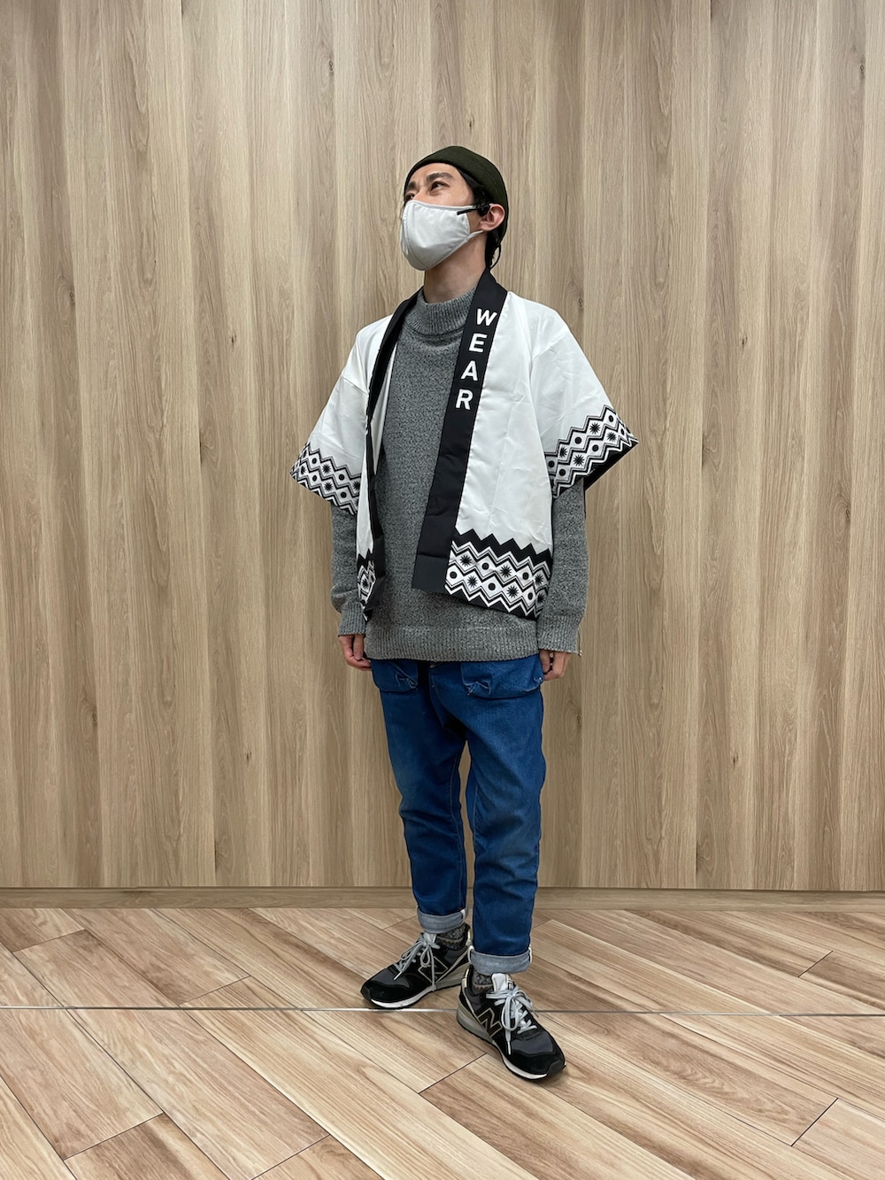 「参拝コーデ、はっぴ、5円がありますように、祝WEAR10年目」｜「NATAL DESIGNの【ネイタルデザイン】G55 サルエルフラップデニム/　G55 Sarouel Flap Denim Pants AUTHENTIC（デニムパンツ、ブルー系）」を使った、toshiさん（メンズ・168cm）の冬コーディネートの2枚目の写真