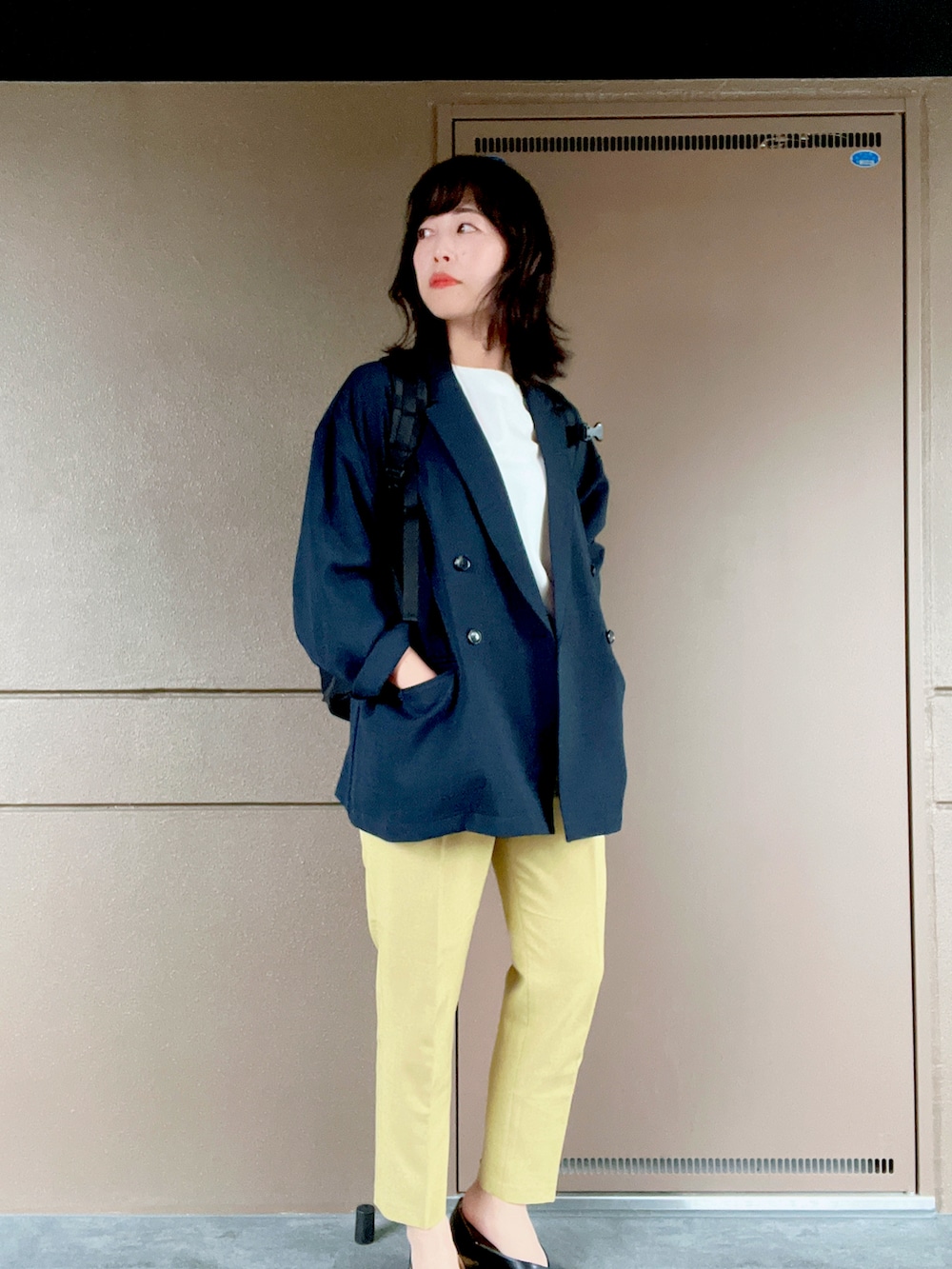 「秋冬コーデ、オフィスカジュアル、オフィススタイル、秋服、秋服準備はじめました、お仕事コーデ、お仕事スタイル、大人カジュアル、オフィスコーデ」｜「saloonのSALOON(サルーン)/スクエアパンプス（パンプス、ブラック系）」を使った、toommypeco5さん（骨格ストレート・レディース・165cm）の秋コーディネートの4枚目の写真
