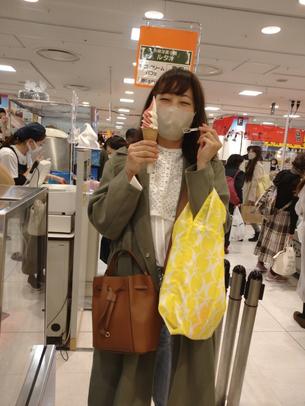「結婚記念日、春服デビュー宣言、大人カジュアル、カジュアルコーデ、#春コーデ、休日スタイル、休日コーデ、記念日、春のおしゃ見えテクニック」|「felissimoのアイテム(パンプス、ブラック系)」を使った、toommypeco5さん(骨格ストレート・レディース・165cm)の春コーディネートの2枚目の写真