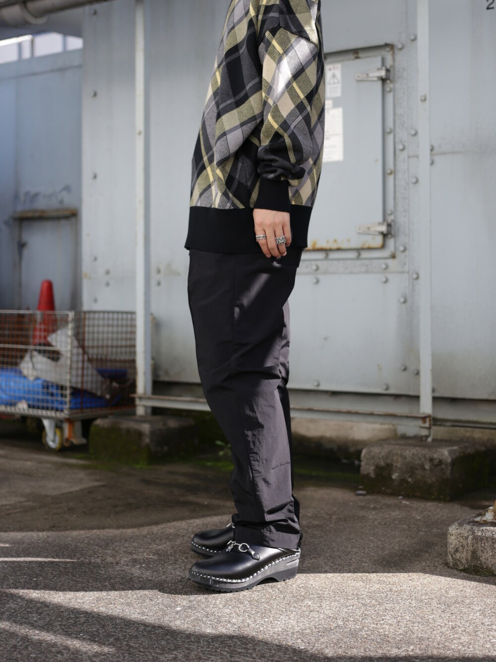 「秋服コーデ、韓国ファッション、秋のコーデ、韓国コーデ」｜「CITY TOKYOのKAZUHIKO ANDO × A＋TOKYO テーパードパンツ/CULLNIデザイナー別注（スラックス、ブラック系）」を使った、aplusyutoさん（メンズ・165cm）の秋コーディネートの4枚目の写真