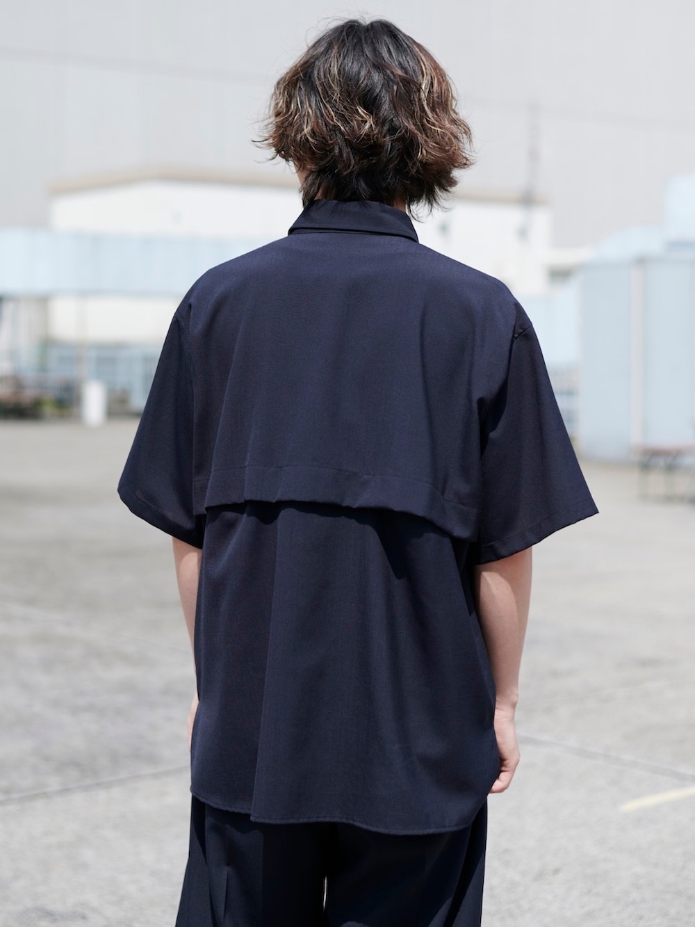 その他のシャツ/ブラウスを着用したメンズの春コーディネートの5枚目の写真