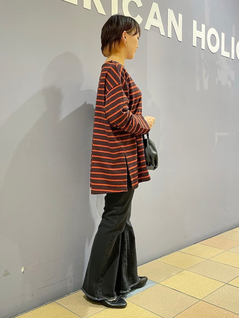 「ボーダートップス、ボーダーチュニック、チュニック丈、フレアデニム、フレアパンツ、フレアジーンズ、フレアパンツコーデ、デニムパンツ、ボーダー×デニム、バレエパンプス、秋コーデ、秋服まるっと大公開、AMERICAN HOLIC、アメリカンホリック」|「AMERICAN HOLICのマチ付きフレアデニム(デニムパンツ、ブラック系)」を使った、ah.susuyuさん(骨格ストレート・レディース・158cm)の秋コーディネートの3枚目の写真