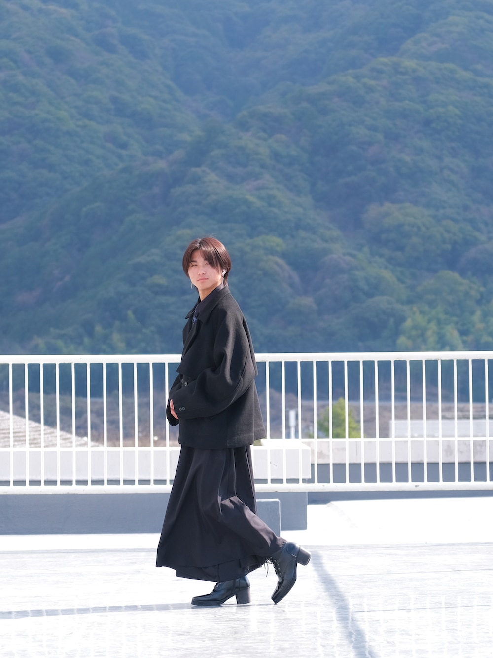 「中性、モード、綺麗めコーデ、袴パンツ、HARE、ブルゾン、KUUUPY、低身長、学生、高校生、デート服、オールブラック、CLEL、秋冬コーデ、冬コーデ」｜「HAREのウールフラシトレンチブルゾン(HARE)（ブルゾン、ブラック系）」を使った、だおん。さん（メンズ・162cm）の冬コーディネートの2枚目の写真