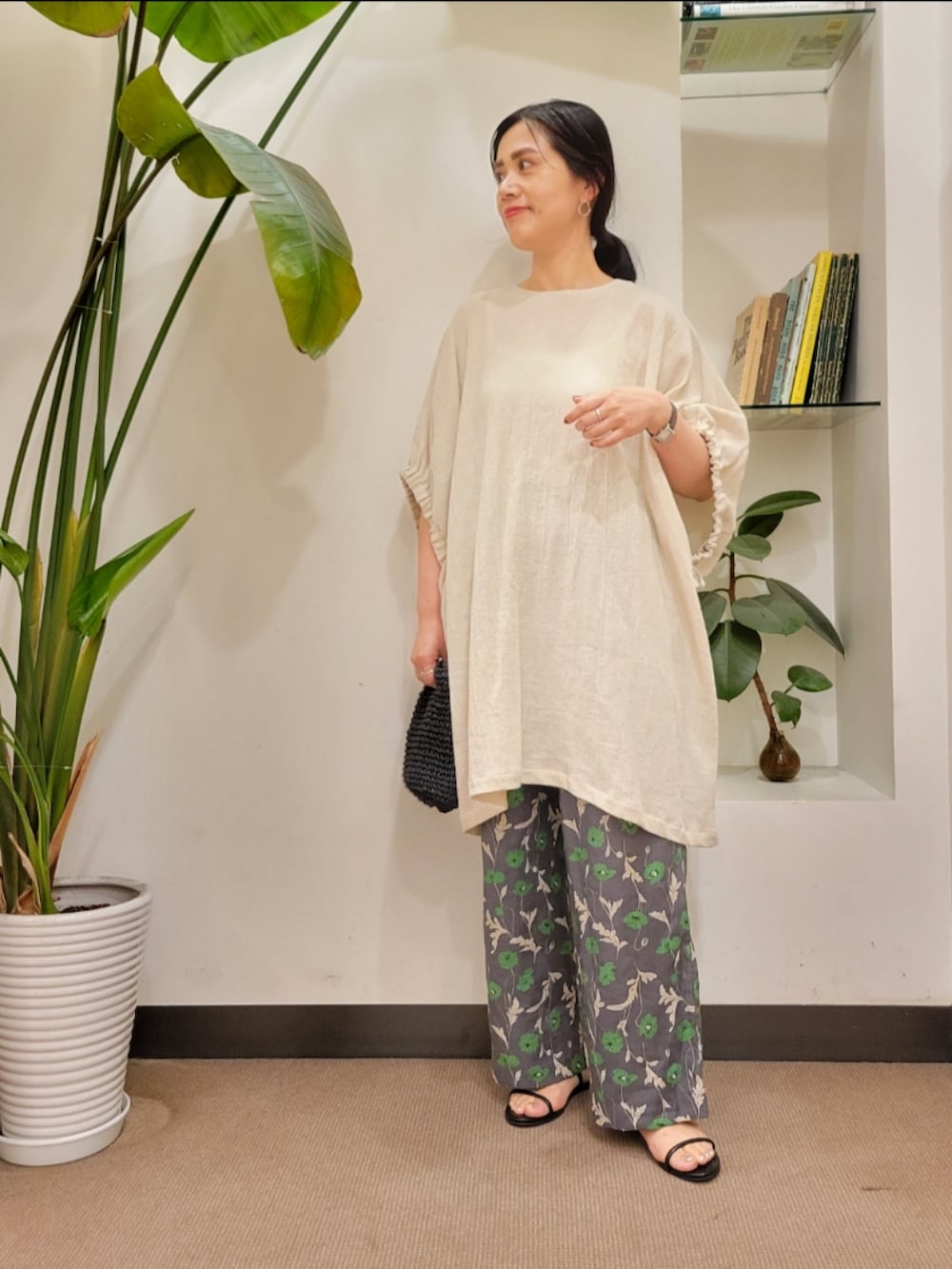 かぐれ ギャザースリーブチュニック 黒