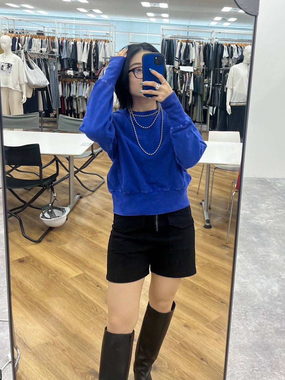 遥さんの「【eL】Short Sweat Pullover/141832（eL）」を使ったコーディネートの4枚目の写真