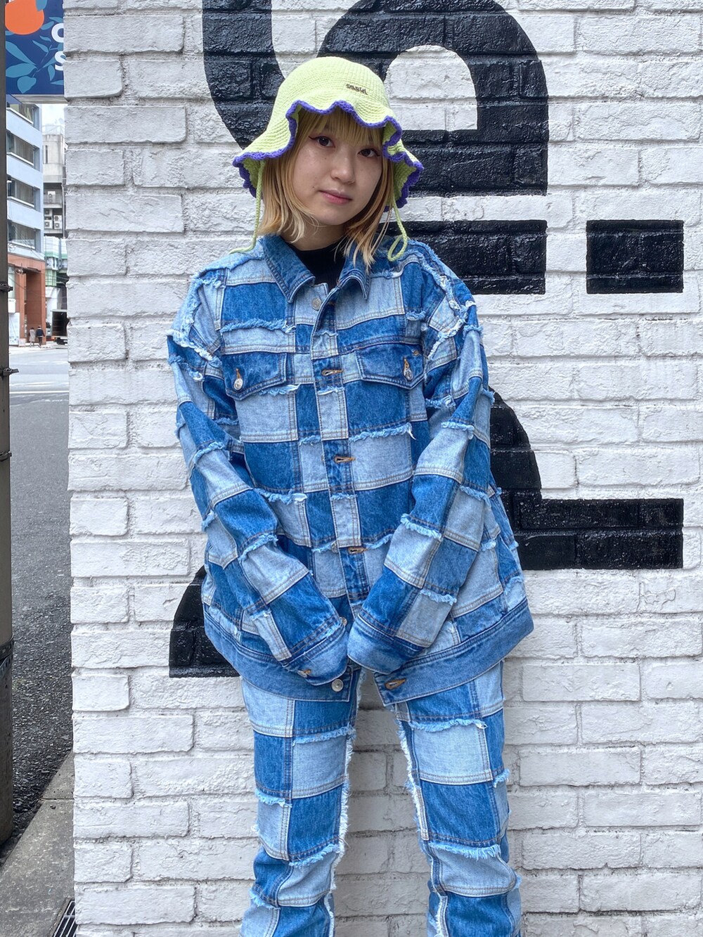 「春服みてみて、x-girl、Xgirl_ootd」｜「X-girlのPATCHWORK DENIM JACKET（デニムジャケット、ブルー系）」を使った、airiさん（レディース・152cm）の春コーディネートの2枚目の写真