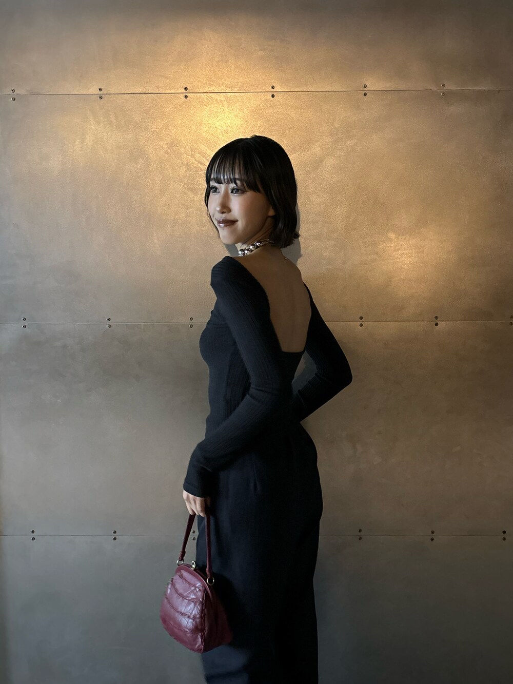「EVISUのアイテム（その他トップス、ブラック系）」を使った、長谷川 琉奈 / RUNAさん（レディース・165cm）の冬コーディネートの4枚目の写真