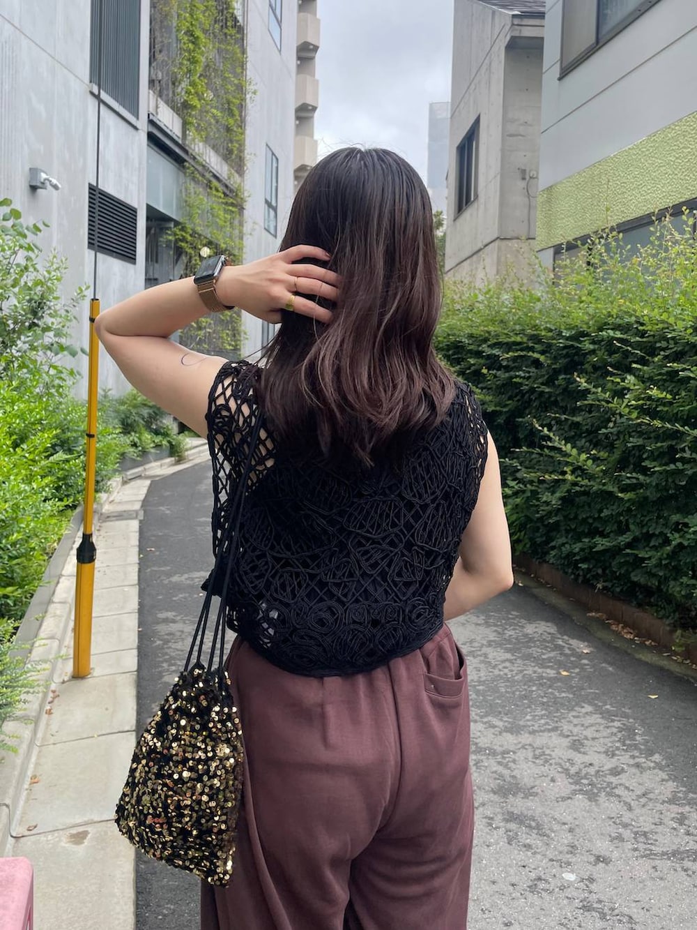 「きれいめ、低身長、ベーシック/シンプル、夏コーデ、体型カバー、高見え、モテ、モード、HARE、着痩せ・細見え、シンプルコーデ、スウェットパンツ、接触冷感」｜「JEANASISの【接触冷感】スウェットコクーンタックパンツ/499177（スウェットパンツ、ブラウン系）」を使った、REIAさん（レディース・153cm）の夏コーディネートの5枚目の写真