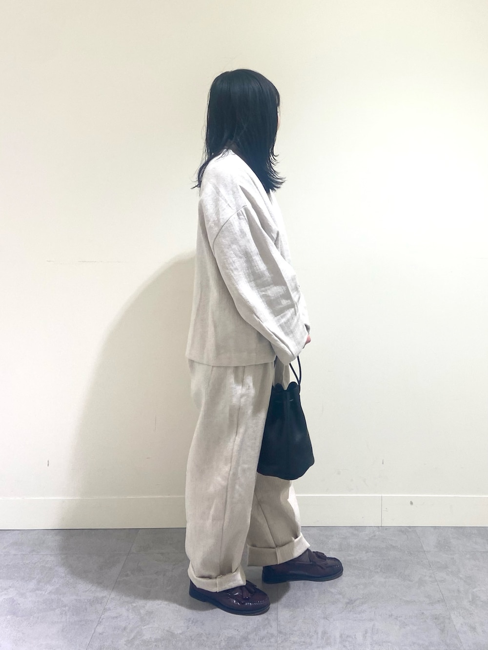 「かぐれ、低身長、低身長コーデ、骨格ウェーブ、イエベ秋、セットアップ、セレモニー、ワントーンコーデ、サルエルパンツ、春コーデ、春アウター、ジャケット、ジャケットスタイル」｜「かぐれのリネンコットンクルーネックジャケット（ノーカラージャケット、ベージュ系）」を使った、たなか☀︎さん（骨格ウェーブ・レディース・145cm）の冬コーディネートの2枚目の写真