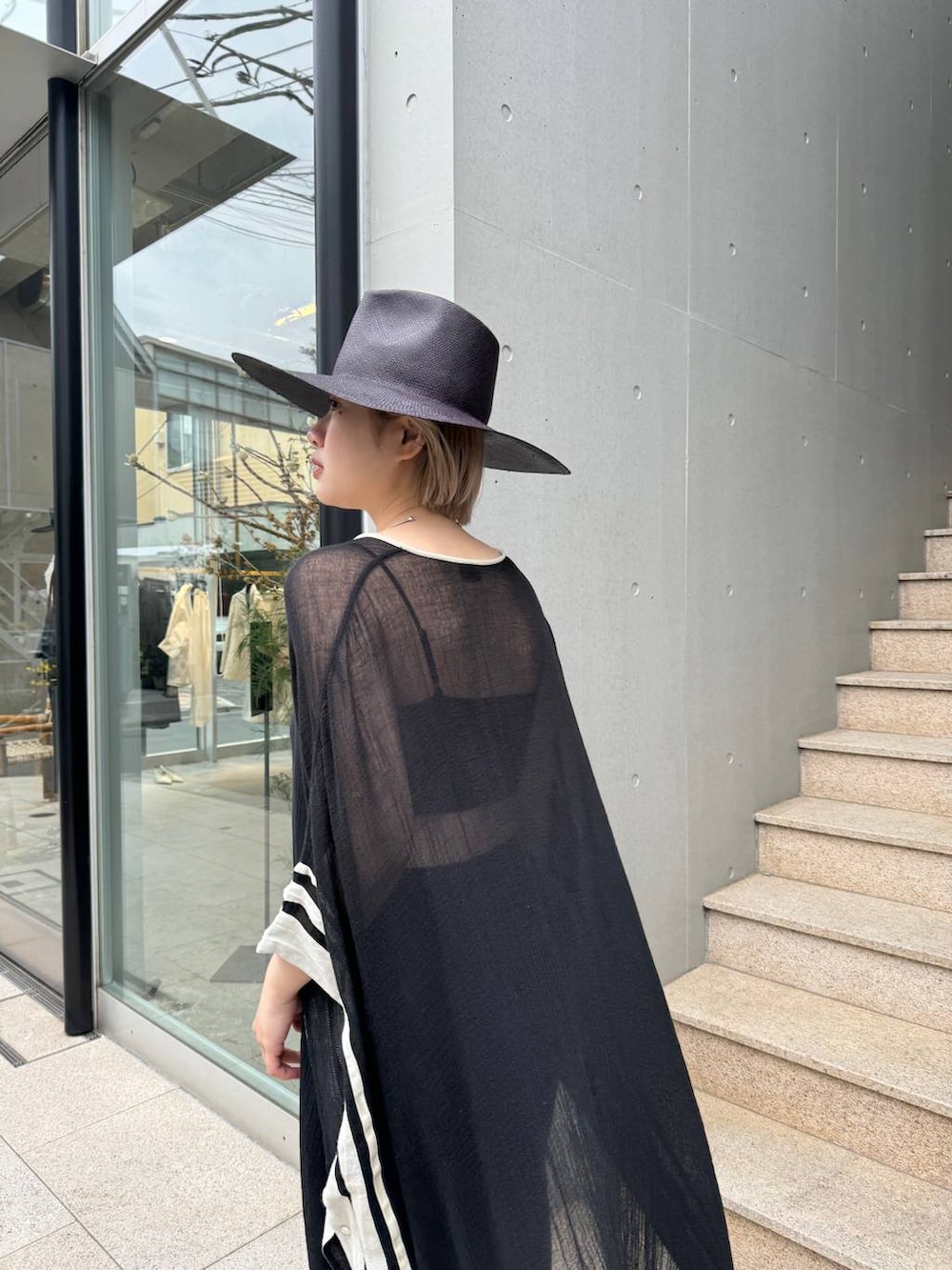 「ブラックコーデ、ベーシック/シンプル、Chaos、夏コーデ、春コーデ、ワンピース、ストール、モード、ヘルシー、水着、チューブトップ」｜「ChaosのChaos(カオス)/ベアチューブ（チューブトップ、ブラック系）」を使った、AYUMIさん（レディース・158cm）の春コーディネートの5枚目の写真