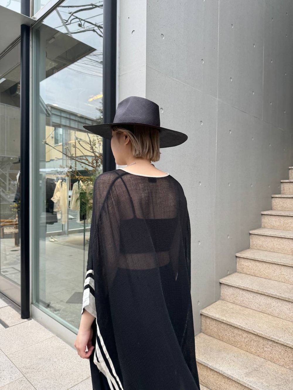 「ブラックコーデ、ベーシック/シンプル、Chaos、夏コーデ、春コーデ、ワンピース、ストール、モード、ヘルシー、水着、チューブトップ」｜「ChaosのChaos(カオス)/ベアチューブ（チューブトップ、ブラック系）」を使った、AYUMIさん（レディース・158cm）の春コーディネートの6枚目の写真