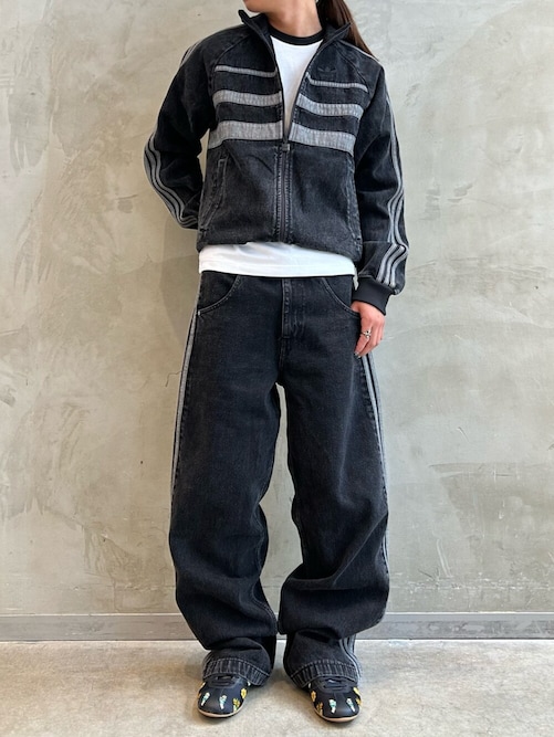 adidas アディカラー ファースト ブラックデニム トラックトップ