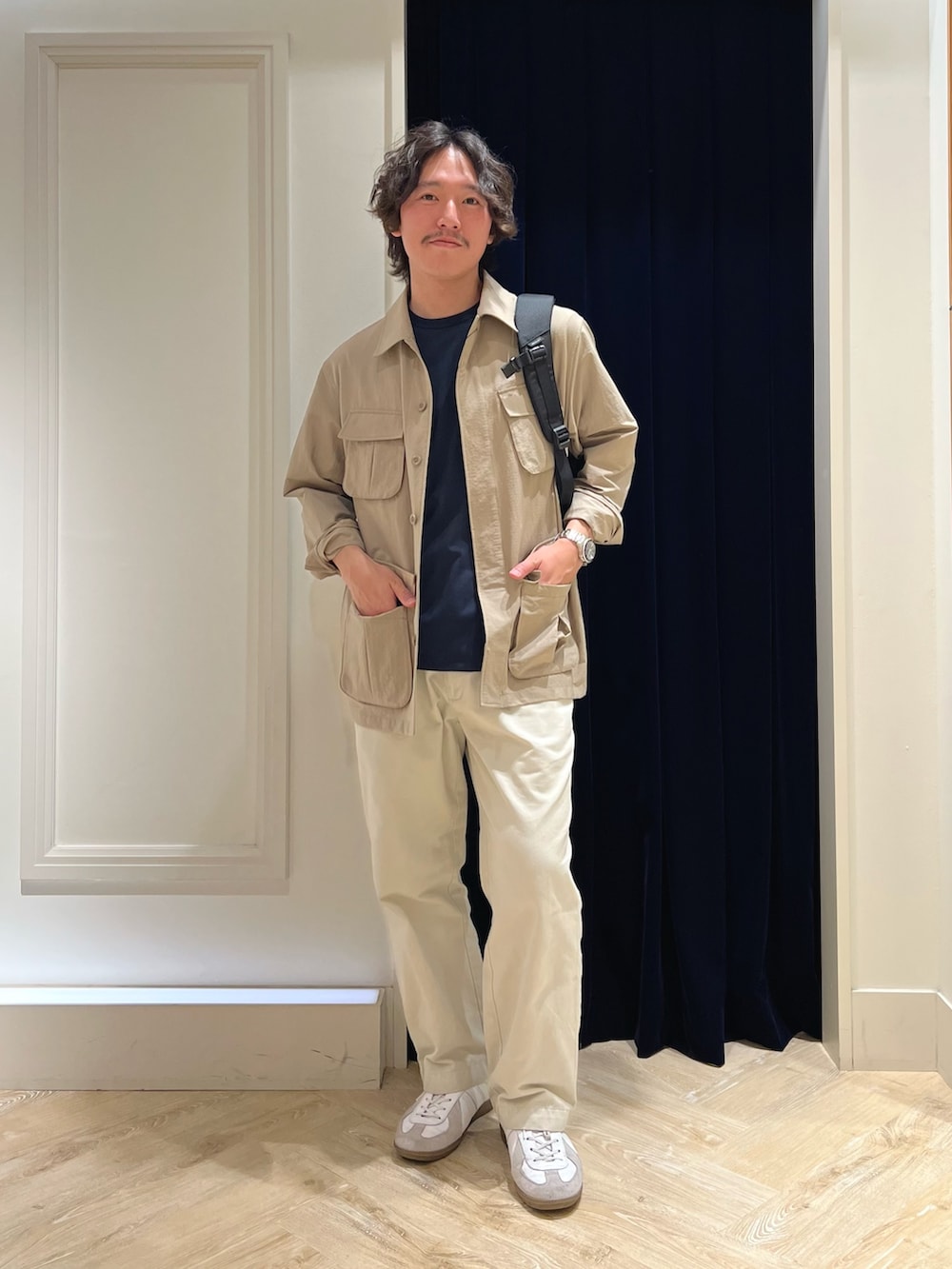 「春色、春めき満開コーデ、淡色コーデ、休日スタイル、オトナカジュアル、春アウター、休日コーデ、おしゃれさんと繋がりたい、カジュアル、カジュアルコーデ、ミリタリー、春夏コーデ、春コーデ、バックパック、Tシャツ」｜「NOLLEY’Sの《撥水/ウォッシャブル》リップストップ ストレッチファティーグJK 25SS（ミリタリージャケット、ベージュ系）」を使った、nishiokaさん（メンズ・169cm）の春コーディネートの2枚目の写真