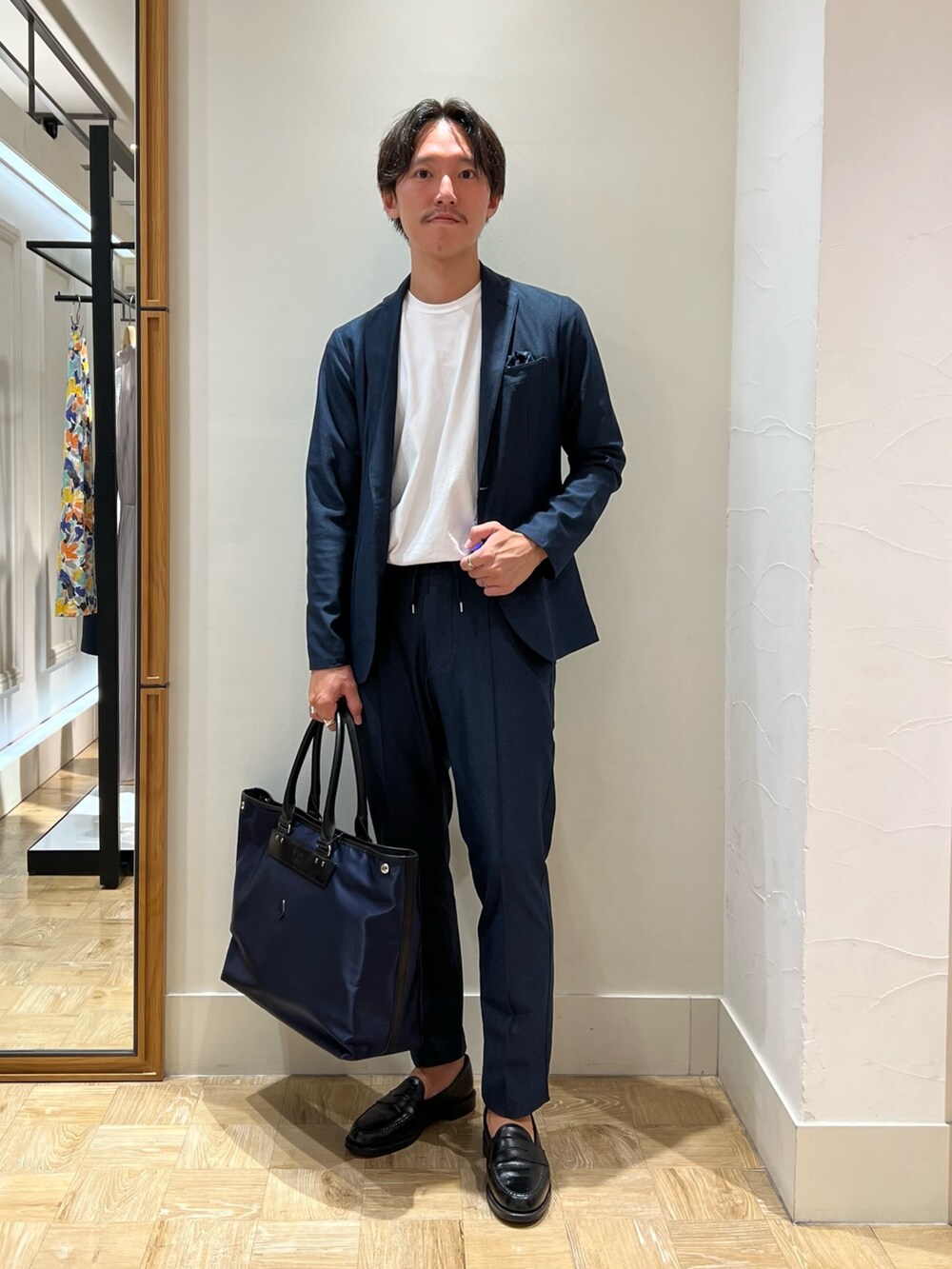 「アツいコーデ全部見せ、秋服準備はじめました、スラックス、セットアップ、シンプルコーデ、きれいめカジュアル、大人コーデ、ジャケット、ビジネススタイル」｜「NOLLEY'S goodmanの《セットアップ対応》TRABEST メランジニット イージージャケット（テーラードジャケット、ブルー系）」を使った、nishiokaさん（メンズ・169cm）の夏コーディネートの2枚目の写真
