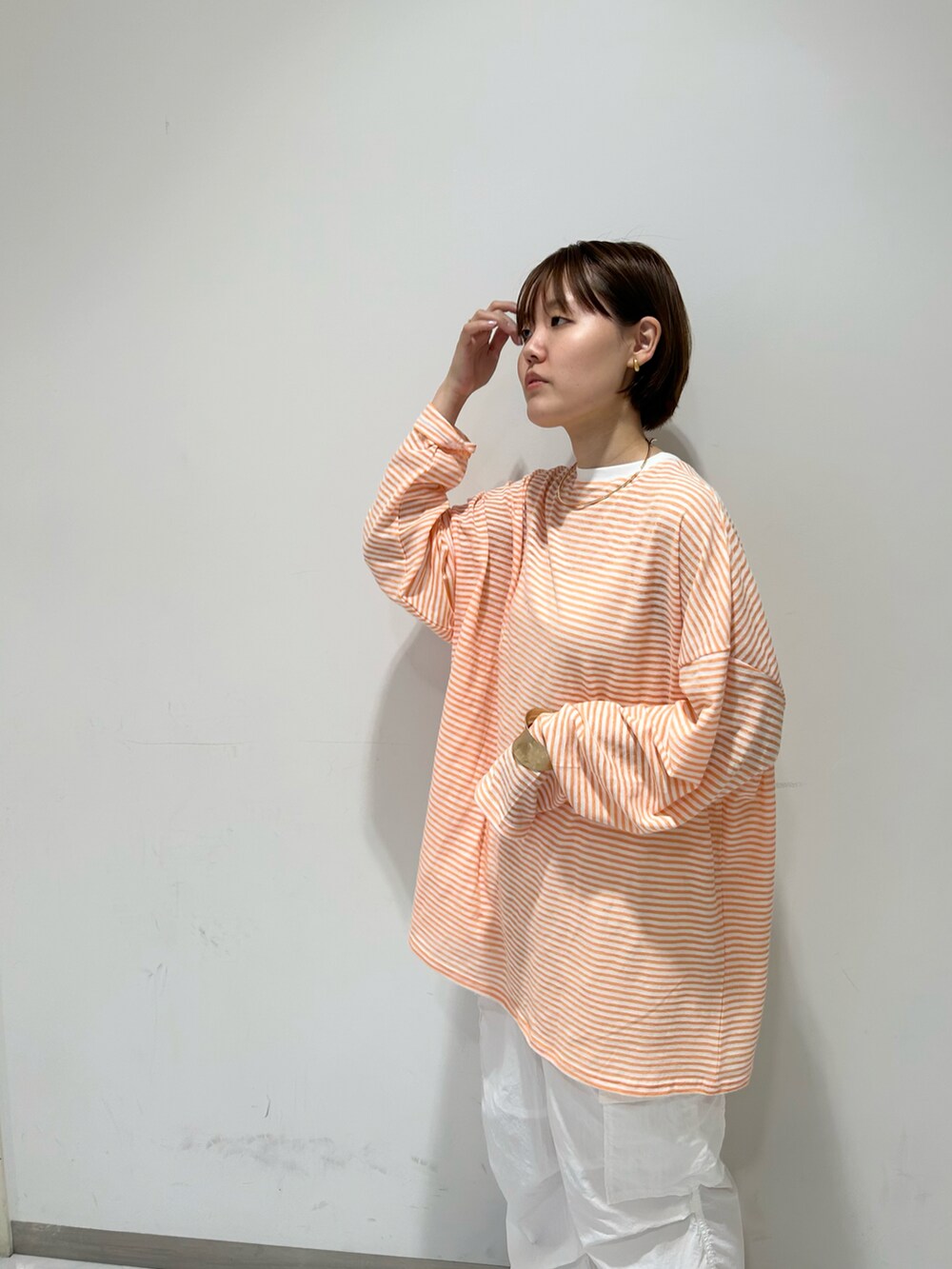 「春ファッション、春カラー、休日スタイル、カジュアルコーデ、オトナカジュアル、楽チンコーデ、デニムジャケット、ボーダー、おしゃれさんと繋がりたい、KBF」｜「KBFのデニムカバーオール（デニムジャケット、ブルー系）」を使った、みきてぃさん（レディース・157cm）の冬コーディネートの4枚目の写真