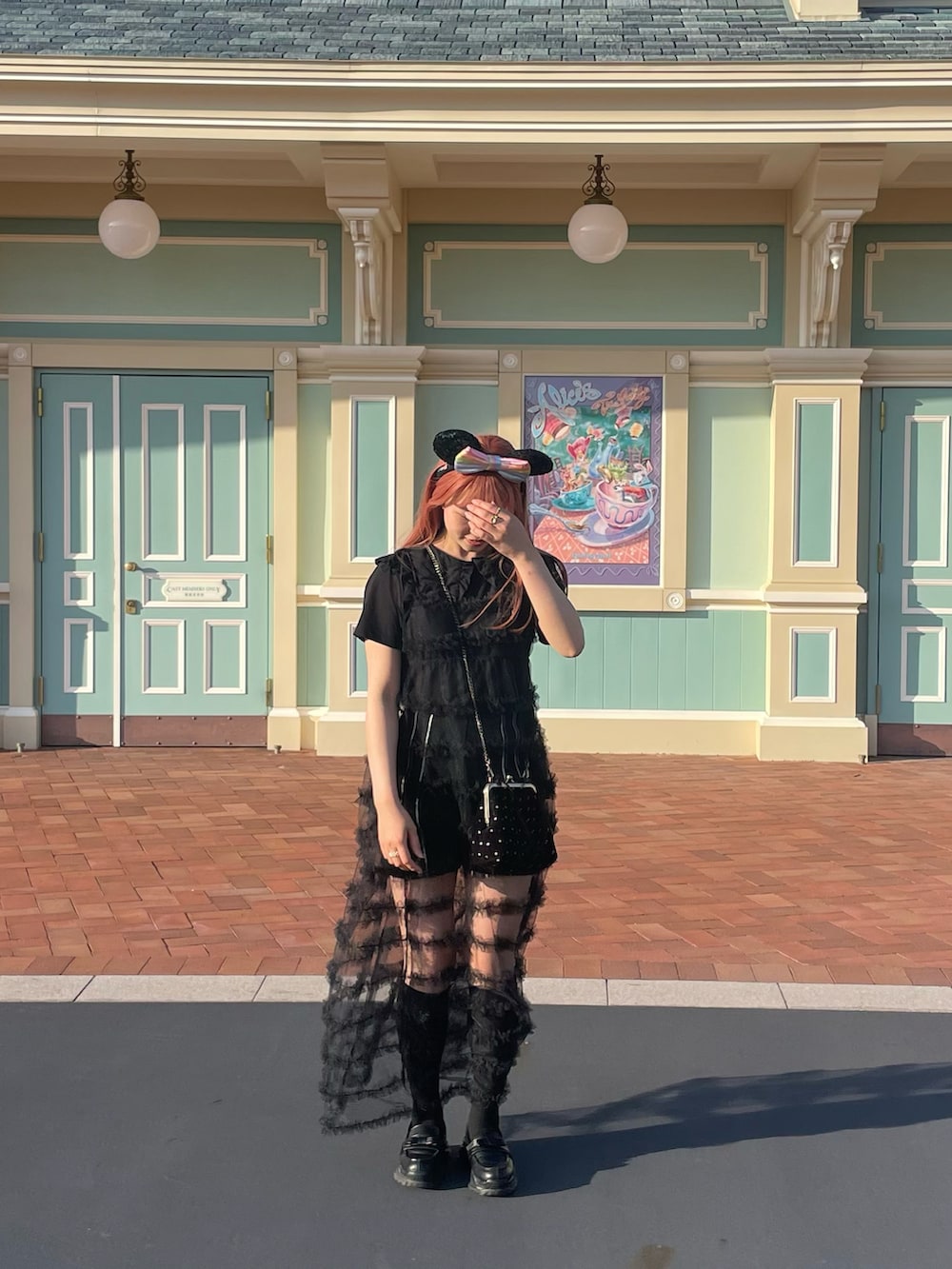 「ディズニーコーデ、ディズニーランド、夏コーデ、チュールドレス、Bibiy、bibiy_girls、ブラックコーデ、ガーリー、ガーリーコーデ、服飾学生」｜「Bibiy.のアイテム（その他パンツ、ブラック系）」を使った、🎀さん（レディース・157cm）の夏コーディネートの2枚目の写真