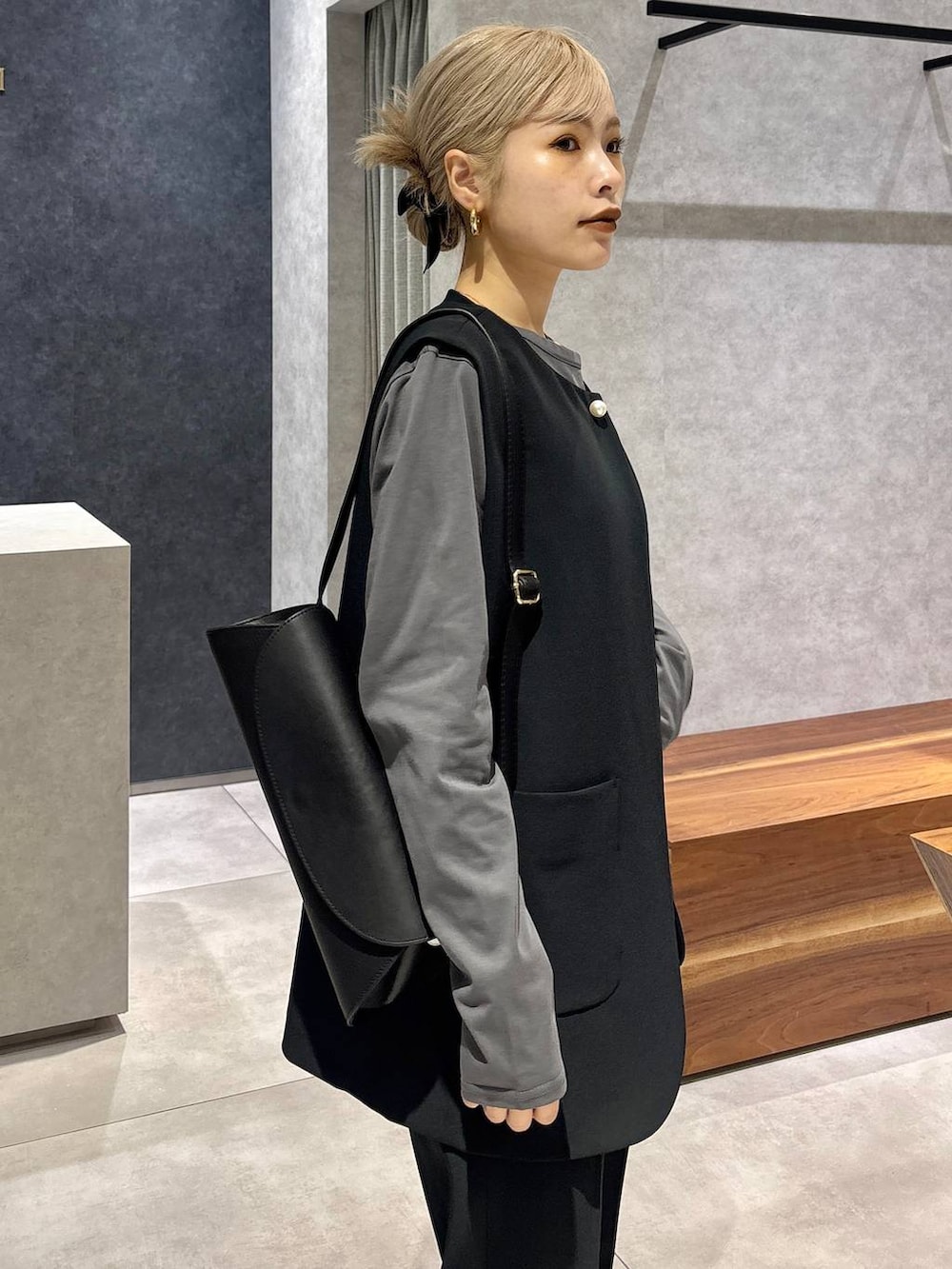 「MazellのMazell / 2WAYソフトモカローファー(ローファー、シルバー系)」を使った、nonko1996さん(レディース・155cm)の冬コーディネートの5枚目の写真