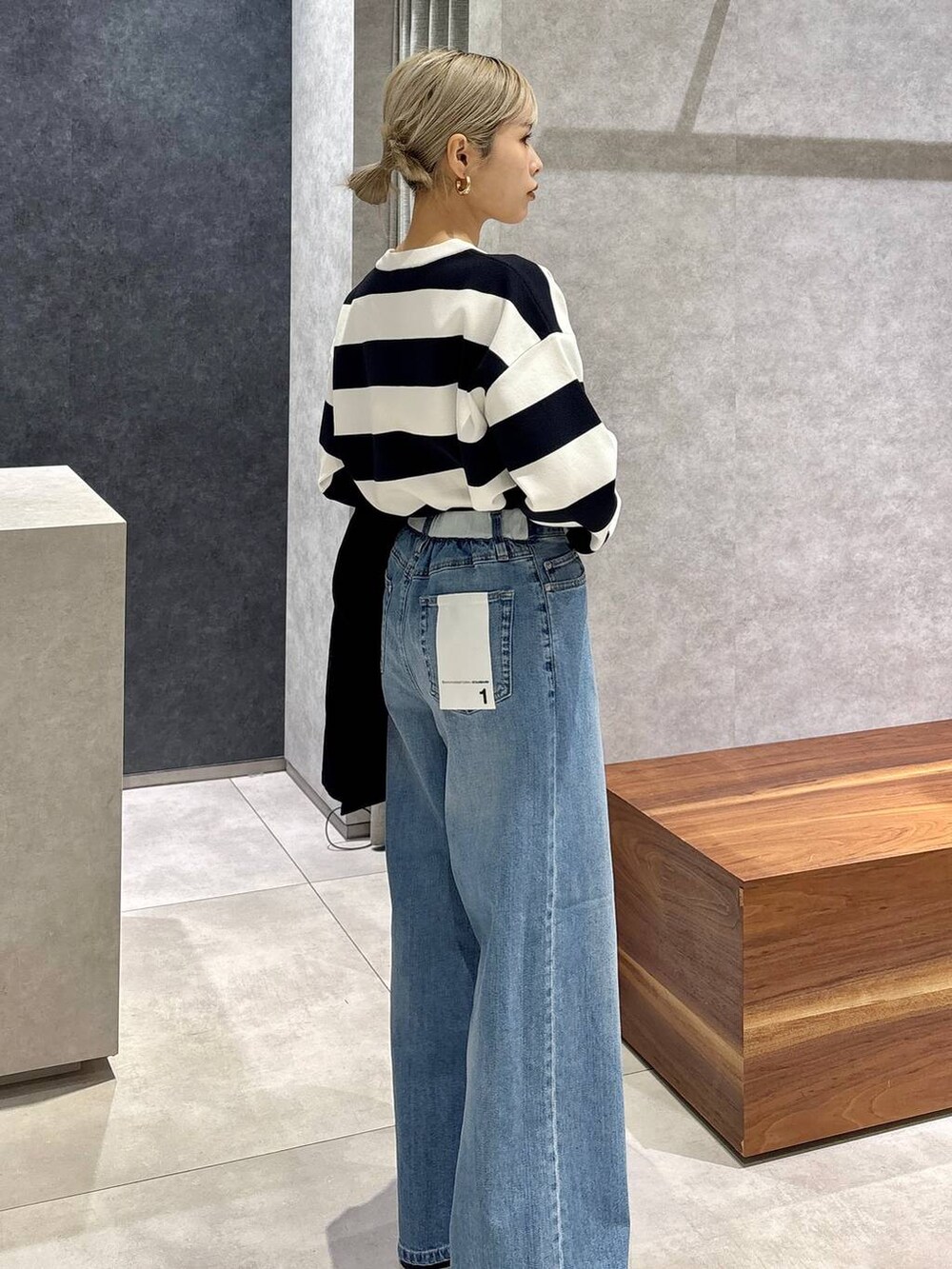 「BARNYARDSTORMのBARNYARDSTORM / Oggi11月号掲載◆ソフトウエストワイドデニムパンツ【WEB限定】(デニムパンツ、ブルー系)」を使った、nonko1996さん(レディース・156cm)の冬コーディネートの4枚目の写真