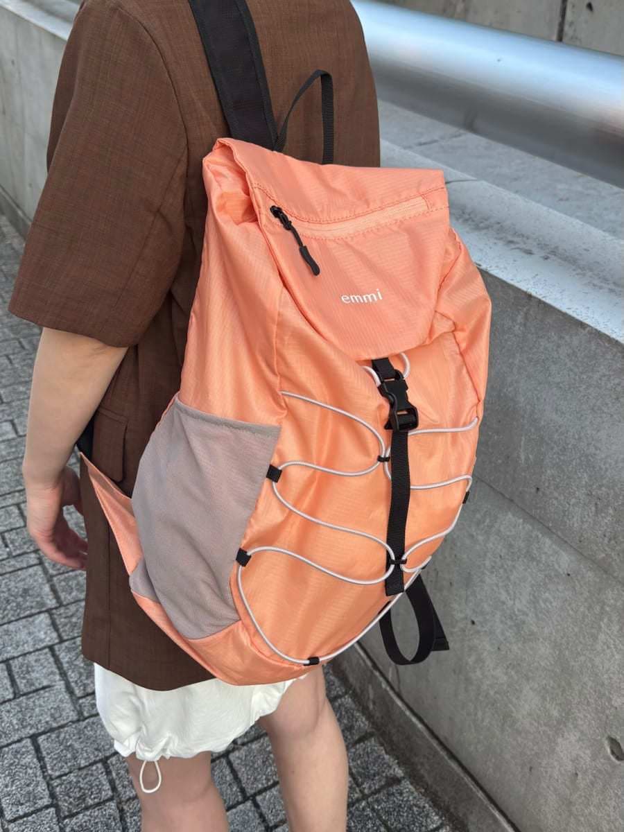 「接触冷感、UVカット、ウォッシャブル、骨格ストレート」｜「emmiのセミシアーハーフスリーブジャケット（その他アウター、ブラウン系）」を使った、emmiさん（レディース・154cm）の春コーディネートの4枚目の写真