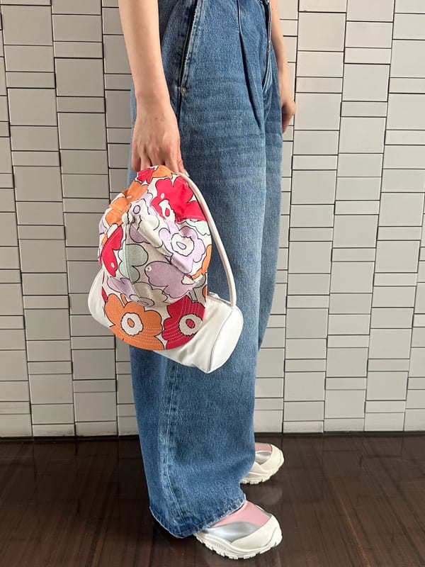 「大人カジュアル、骨格ナチュラル」｜「emmiのメッシュニットベアトップス（ニット/セーター、ピンク系）」を使った、emmiさん（レディース・156cm）の春コーディネートの4枚目の写真