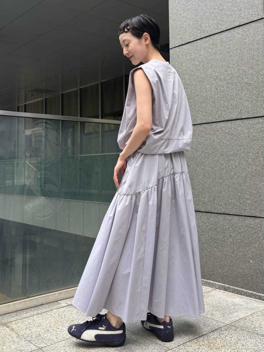 「軽量、ホワイト、セットアップ、PUMA、SETアイテム、大人カジュアル、バッグ、カットソー、スカート、ウォッシャブル」｜「emmiのカットセットワンピース（ワンピース、ブルー系）」を使った、emmiさん（レディース・153cm）の夏コーディネートの2枚目の写真