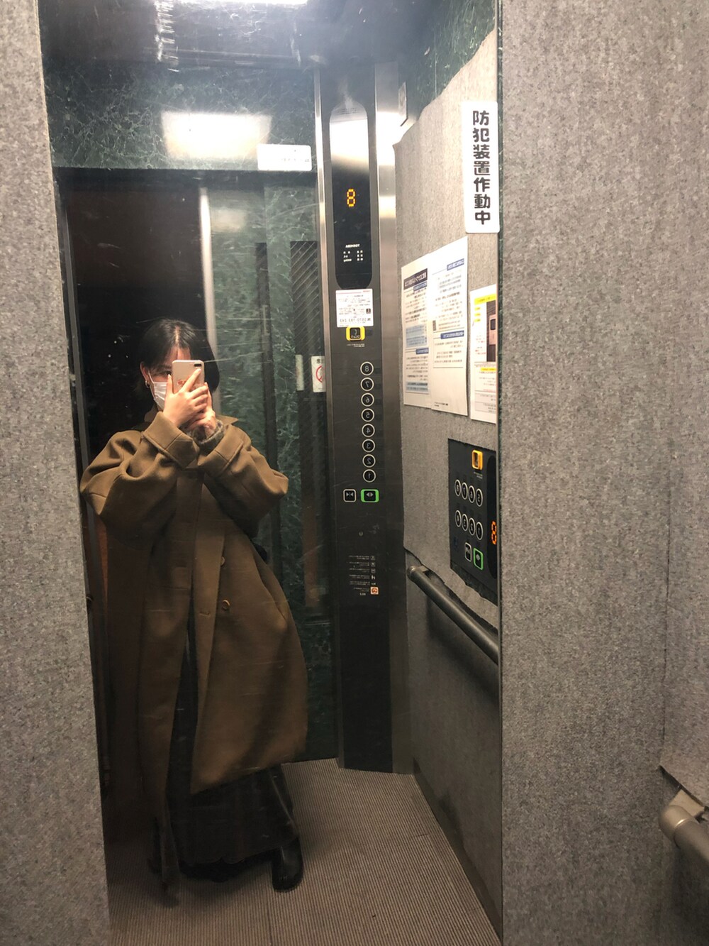 「merry jennyのmore more looseコート（その他アウター、グリーン系）」を使った、偽物飛鳥さん（レディース・156cm）の冬コーディネートの2枚目の写真