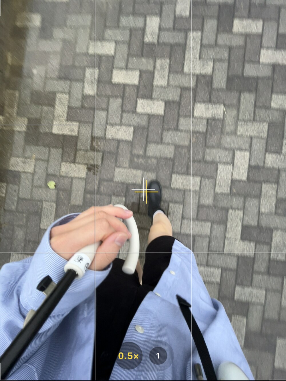 「シンプルコーデ、雨の日コーデ、ブーツ、ハーフパンツ」｜「GRLのタンクソールストレッチレザーミドルブーツ（ブーツ、ブラック系）」を使った、ayaneさん（レディース・155cm）の夏コーディネートの2枚目の写真