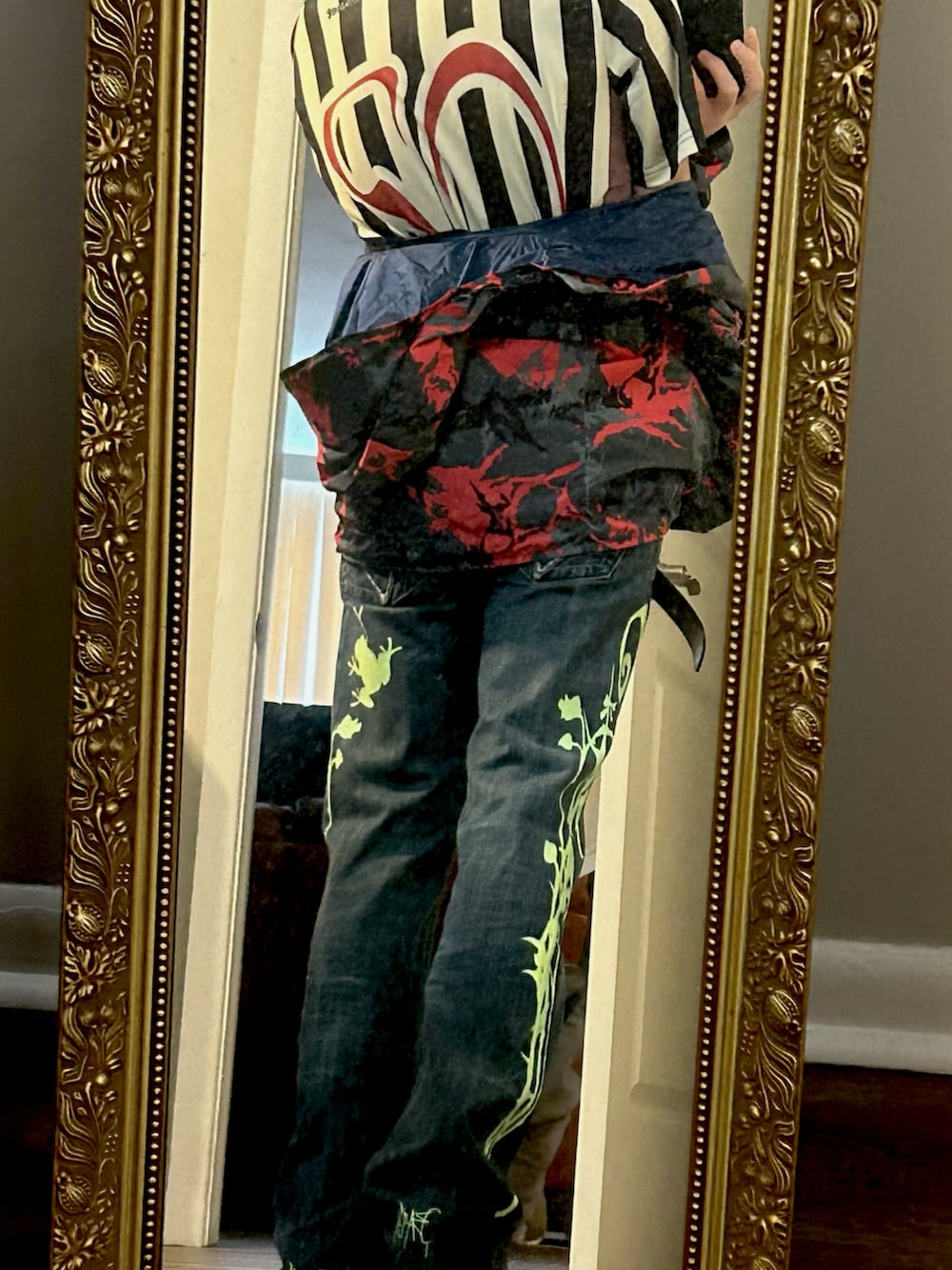 「no brandのHouse of OD Camo Jacket（ジャケット/アウター、レッド系）」を使った、venus さん（メンズ・168cm）の夏コーディネートの3枚目の写真