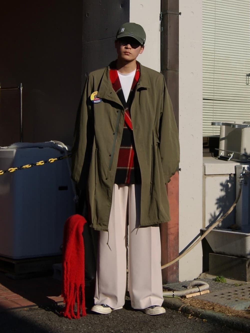 「冬、冬のコーデ、レイヤードスタイル、大人カジュアル、春コーデ、マフラーぐるぐる、スラックス、ootd、outfit、古着コーデ、休日スタイル、チェック柄、カーキ、M65、いいね、save、フォローお願いします🤑」|「NEW ERAのニューエラ キャップ 9THIRTY TYPEWRITER MLB ニューヨークヤンキース NEW ERA(キャップ、グリーン系)」を使った、Takeru.さん(メンズ・177cm)の冬コーディネートの3枚目の写真