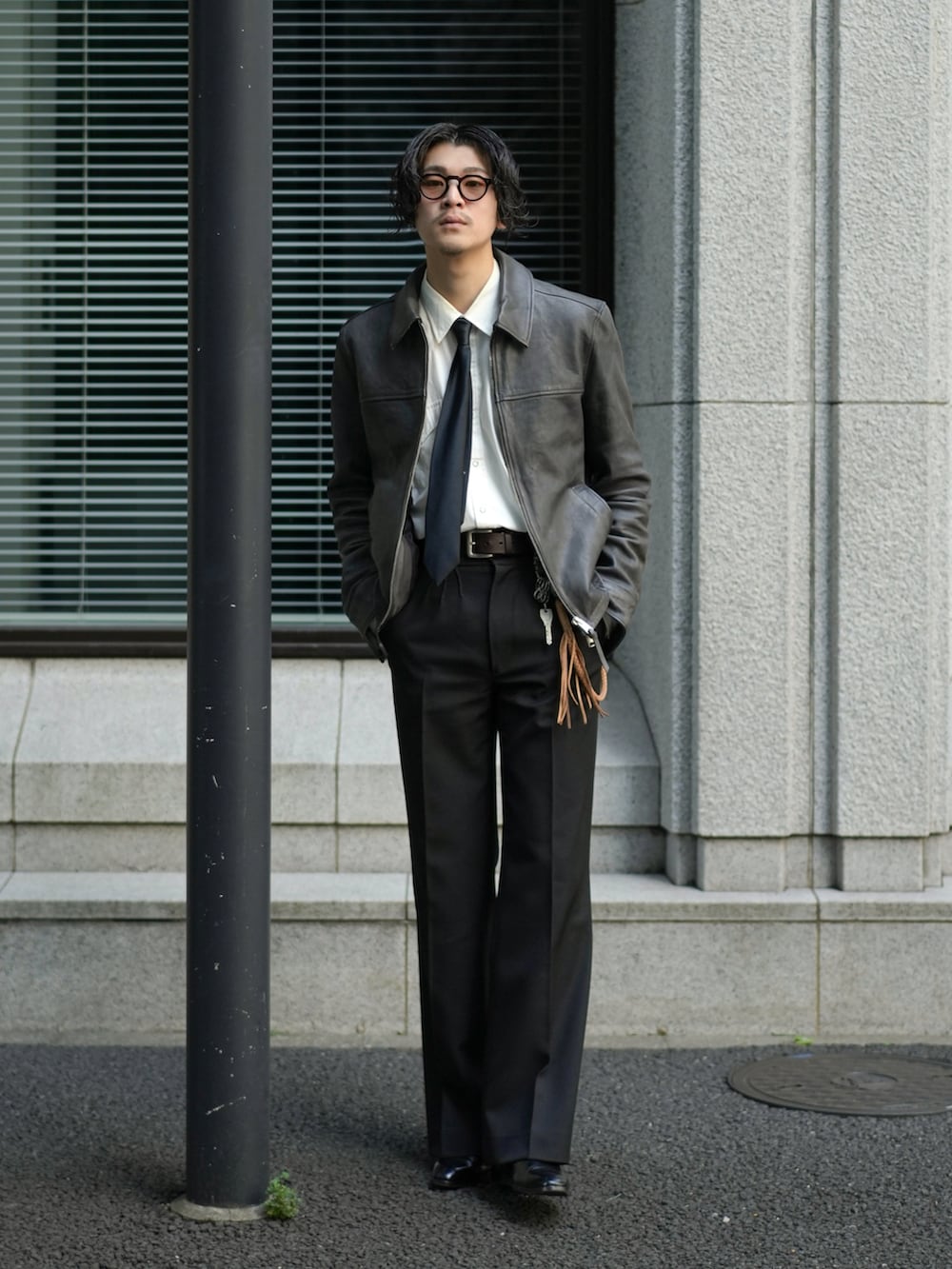 SHIKITARI PINTUCK MEGA FLARE SLACKS サイズL（EMBROIDERY