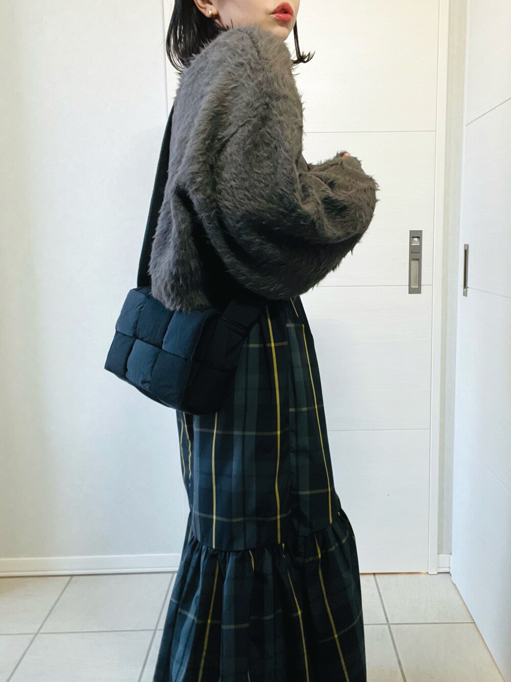 「クリスマスに着たい服、フリース、最近のいい感じコーデ、休日スタイル、オトナ女子、ニット、チェック柄、冬、tiptop_pocket、tiptop、tipコーデ、低身長、低身長コーデ、低身長女子」｜「tiptopの【丈が選べる2サイズ】起毛フェザーニットプルオーバー（ニット/セーター、グレー系）」を使った、❁⃘asa❁⃘さん（レディース・150cm）の冬コーディネートの3枚目の写真