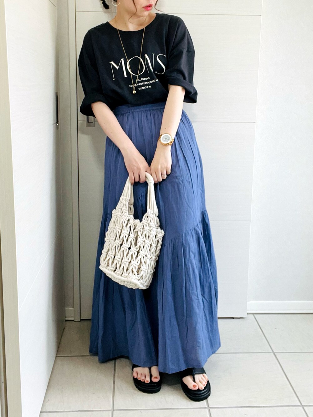 「夏コーデ、urban research sonny label、サニーレーベル、Sonny Label、ロングスカート、シンプルコーデ、大人カジュアル、オトナ女子、カラー×コーデ、着回しコーデ、低身長、低身長コーデ、低身長女子、ロゴT、Tシャツ」|「DISCOATのMONSプリントTシャツ(Tシャツ/カットソー、グレー系)」を使った、❁⃘asa❁⃘さん(レディース・150cm)の夏コーディネートの3枚目の写真