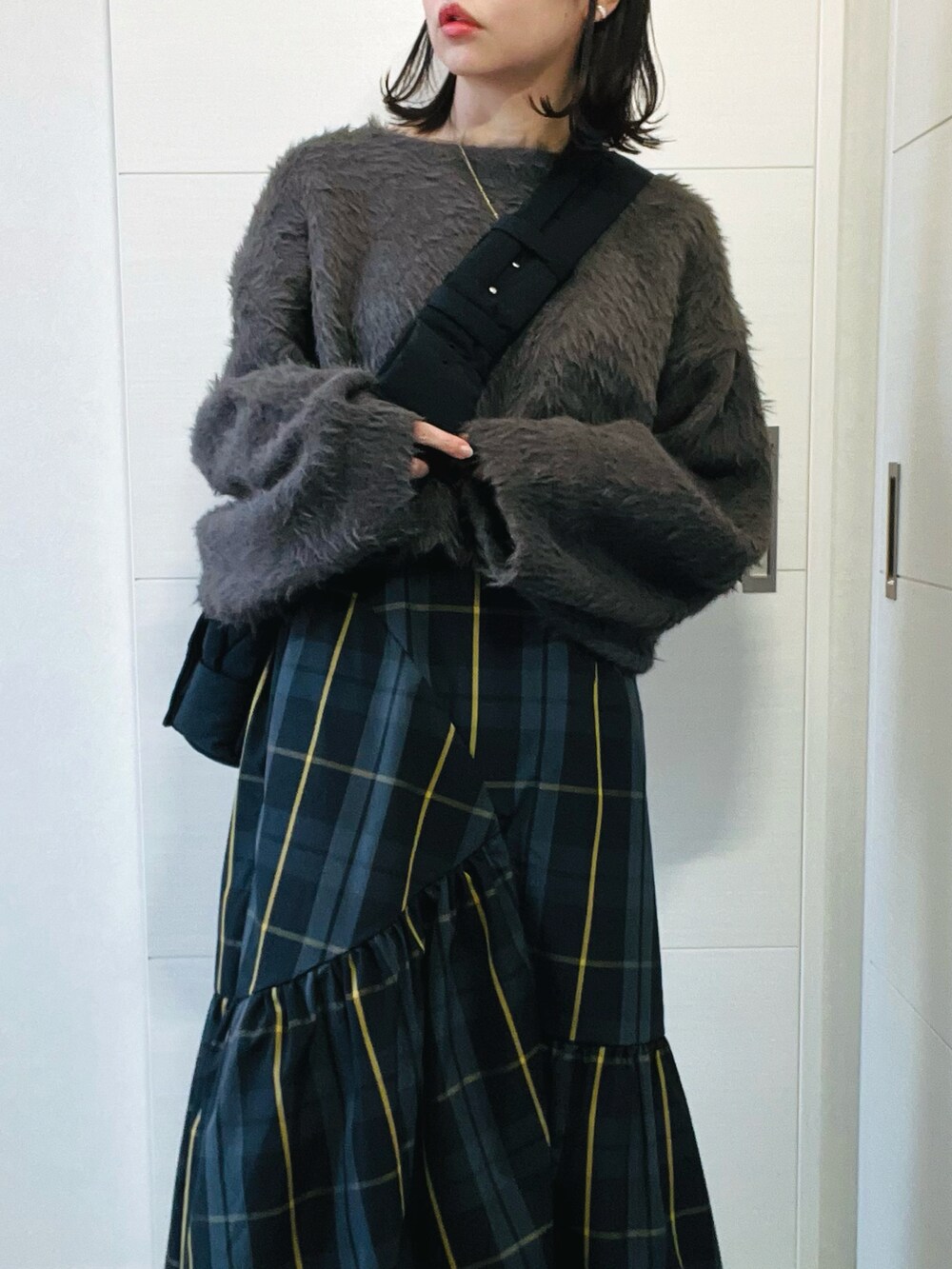 「クリスマスに着たい服、フリース、最近のいい感じコーデ、休日スタイル、オトナ女子、ニット、チェック柄、冬、tiptop_pocket、tiptop、tipコーデ、低身長、低身長コーデ、低身長女子」｜「tiptopの【丈が選べる2サイズ】起毛フェザーニットプルオーバー（ニット/セーター、グレー系）」を使った、❁⃘asa❁⃘さん（レディース・150cm）の冬コーディネートの2枚目の写真