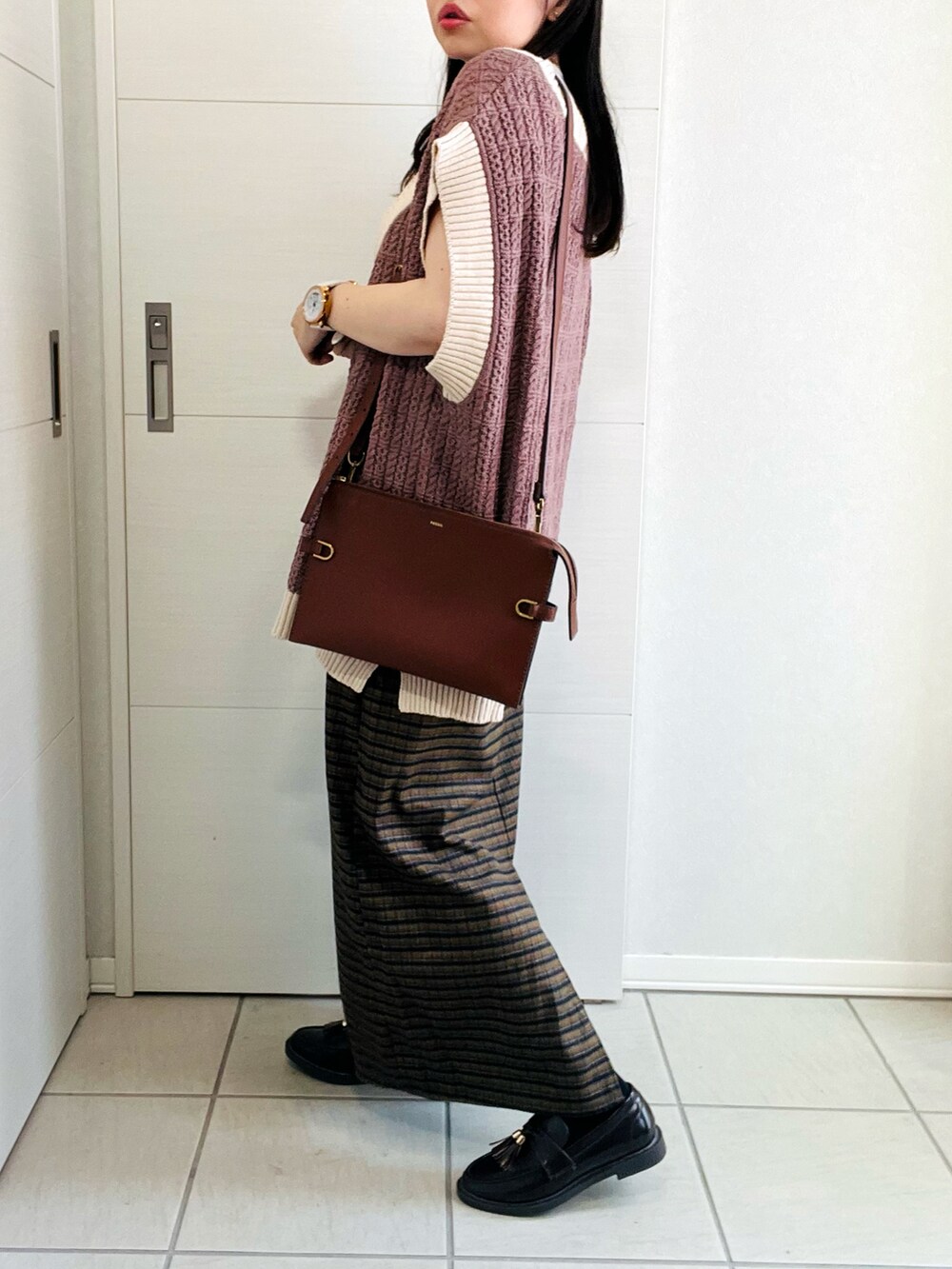 「オトナ女子、カジュアルコーデ、秋先取りコーデ、シンプルスタイル、秋服準備はじめました、休日スタイル、クリスプ、Crisp、Crispコーデ、crisp_style、低身長、低身長コーデ、低身長女子、オトナカワイイ、チェックスカート」｜「Crispのバイカラーオーバーニットベスト[c1R3343]（ベスト、ブラウン系）」を使った、❁⃘asa❁⃘さん（レディース・150cm）の夏コーディネートの5枚目の写真