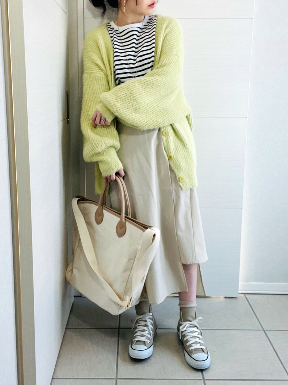 「春、オトナ女子、センスオブプレイス、SENSE OF PLACE by URBAN RESEARCH、SENSEOFPLACE、ユイセル、Uiscel、ラップスカート、ボーダー、モヘアニット、ANGIE VINTAGE、レモンイエロー、低身長、低身長女子、低身長コーデ」|「SENSE OF PLACE by URBAN RESEARCHの【WEB/一部店舗限定】Uiscel ドライラップスカート(スカート、ベージュ系)」を使った、❁⃘asa❁⃘さん(レディース・150cm)の冬コーディネートの3枚目の写真