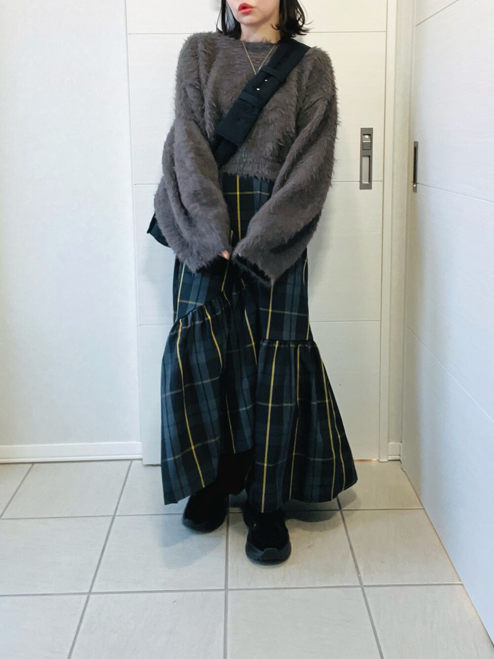 「クリスマスに着たい服、フリース、最近のいい感じコーデ、休日スタイル、オトナ女子、ニット、チェック柄、冬、tiptop_pocket、tiptop、tipコーデ、低身長、低身長コーデ、低身長女子」｜「tiptopの【丈が選べる2サイズ】起毛フェザーニットプルオーバー（ニット/セーター、グレー系）」を使った、❁⃘asa❁⃘さん（レディース・150cm）の冬コーディネートの4枚目の写真