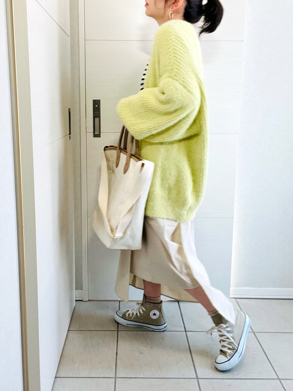 「春、オトナ女子、センスオブプレイス、SENSE OF PLACE by URBAN RESEARCH、SENSEOFPLACE、ユイセル、Uiscel、ラップスカート、ボーダー、モヘアニット、ANGIE VINTAGE、レモンイエロー、低身長、低身長女子、低身長コーデ」|「SENSE OF PLACE by URBAN RESEARCHの【WEB/一部店舗限定】Uiscel ドライラップスカート(スカート、ベージュ系)」を使った、❁⃘asa❁⃘さん(レディース・150cm)の冬コーディネートの4枚目の写真