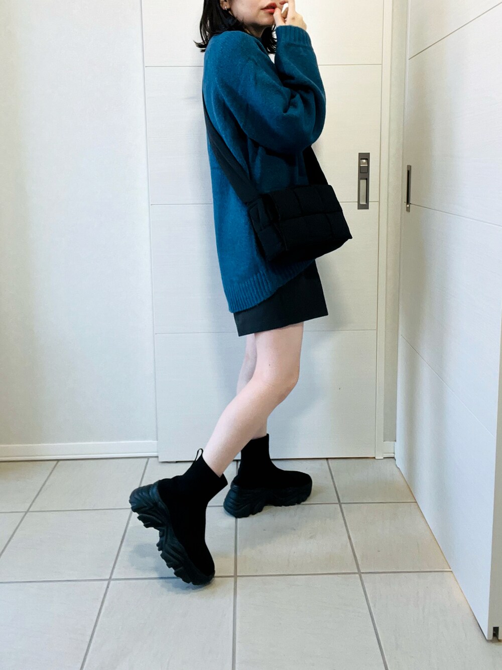 「クリスマスに着たい服、最近のいい感じコーデ、ニットコーデ、ゆるコーデ、ブーツスタイル、ショートパンツ、ショートブーツ、tiptop_pocket、tiptop、tipコーデ、低身長、低身長コーデ、低身長女子」｜「tiptopのもちもちラグランハイネックニット（ニット/セーター、ブルー系）」を使った、❁⃘asa❁⃘さん（レディース・150cm）の冬コーディネートの5枚目の写真