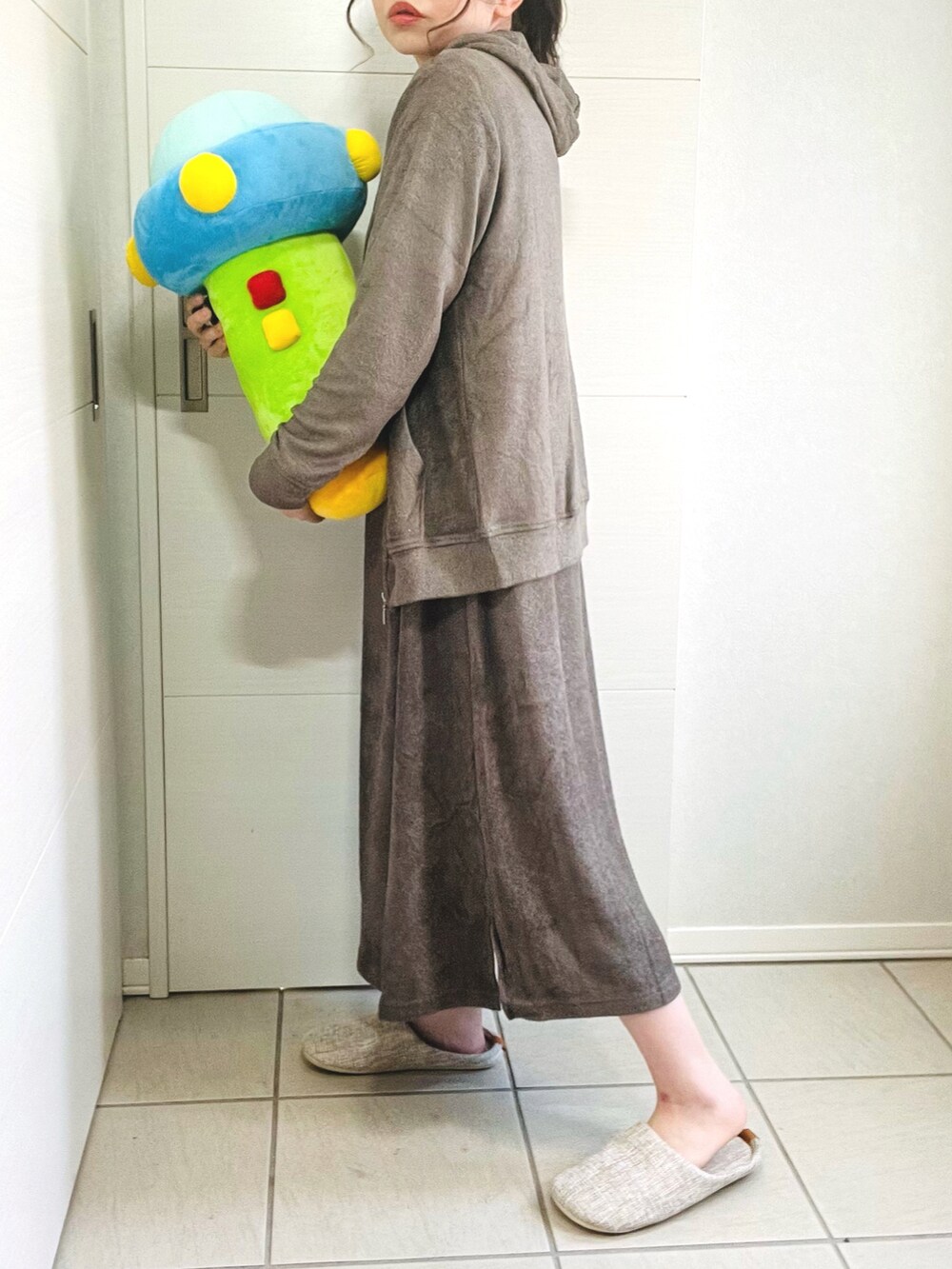 グリーン系のルームウェア/パジャマ、グリーン系のルームウェア/パジャマ、その他のその他を着用したレディースの秋コーディネートの5枚目の写真