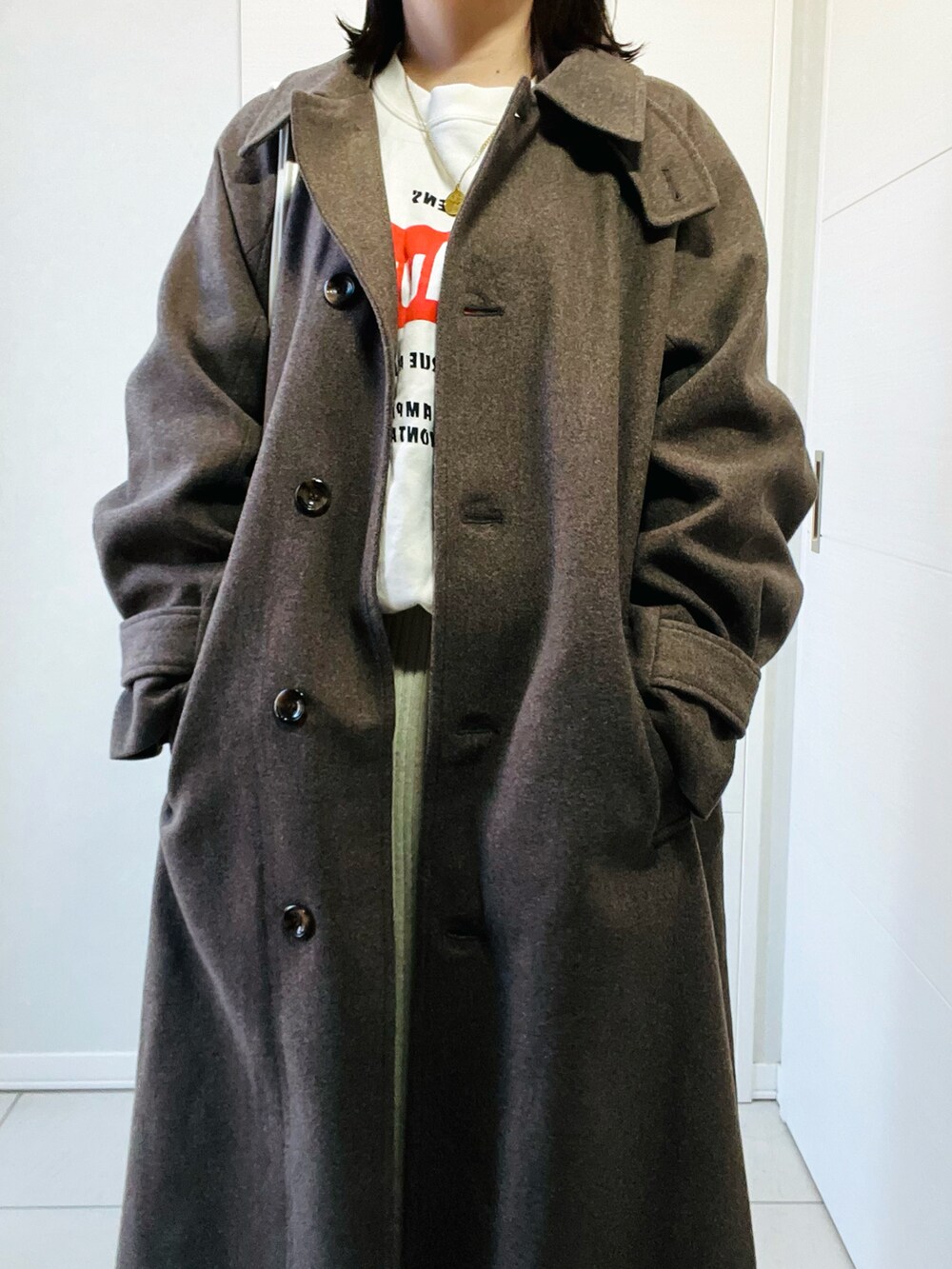 「クリスマスに着たい服、マイベストコーデ2024、冬コーデ、オトナカジュアル、低身長、低身長コーデ、低身長女子、tiptop_pocket、tiptop、tipコーデ、ティップトップ」|「tiptopの【2024AW新色登場】2WAYステンカラーロングコート【web限定Lサイズあり】(ステンカラーコート、ブラウン系)」を使った、❁⃘asa❁⃘さん(レディース・150cm)の冬コーディネートの4枚目の写真