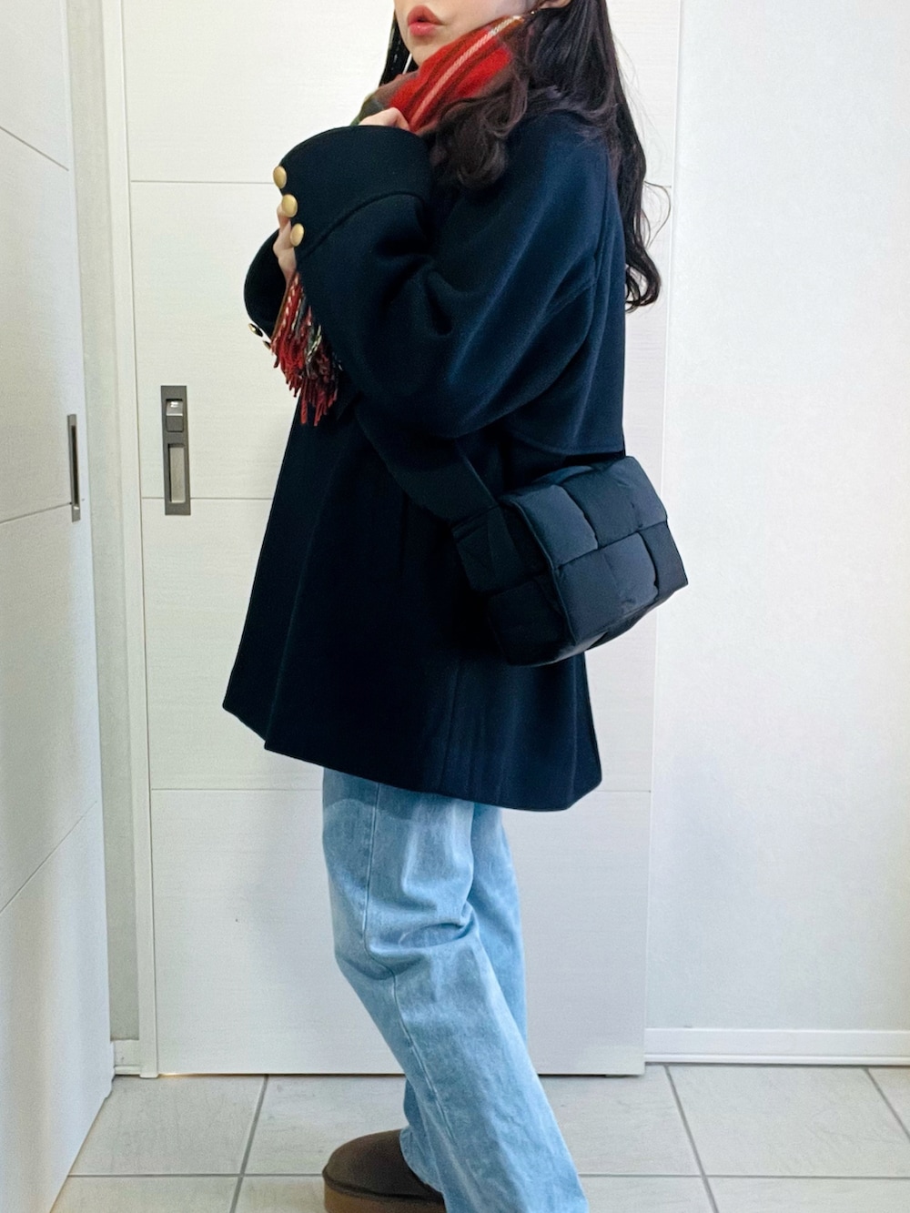 「冬ファッション、冬服、きれいめカジュアル、シンプル、Pコート、オトナ女子、休日スタイル、大人かわいい、低身長コーデ、低身長女子、低身長、冬アウター、オトナカワイイ、マフラー、ムートンブーツ」｜「SHIPSの* 〈手洗い可能〉ウール ライク ジャージー メルトン 2WAY Pコート ◆（ピーコート、ブルー系）」を使った、❁⃘asa❁⃘さん（レディース・150cm）の冬コーディネートの4枚目の写真